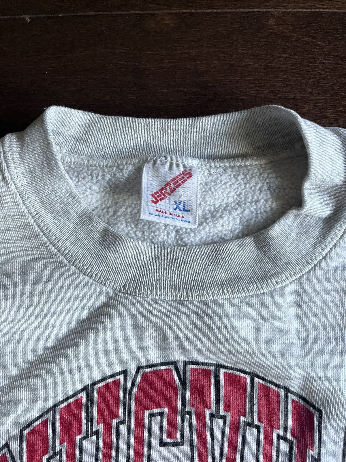 Jerzees Vintage Louisville Cardinals 90’s Pinstripe Basketball Crew Size US L / EU 52-54 / 3 - 4 Thumbnail