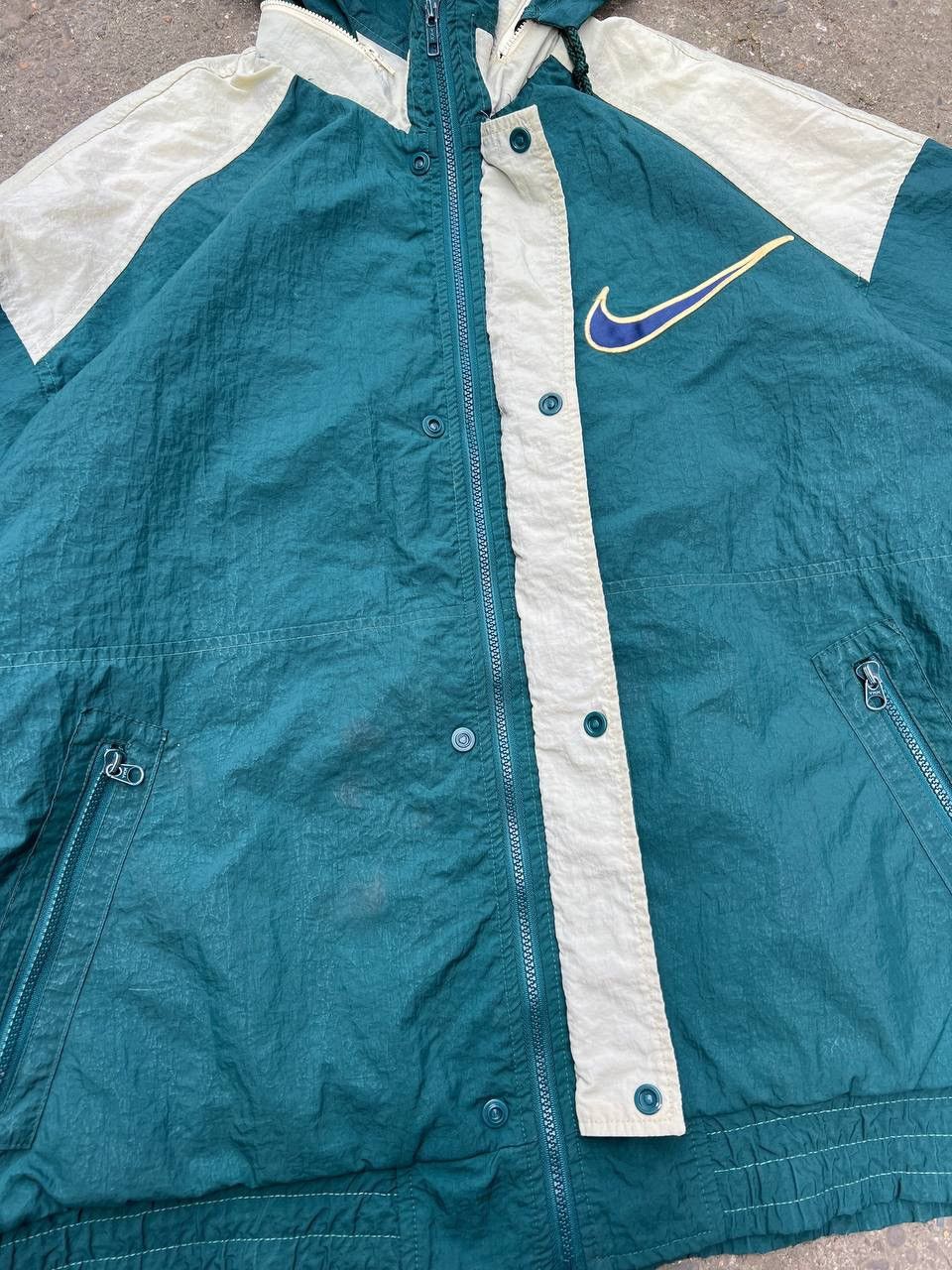 Other Nike 90s big swoosh nylon vintage jacket Size US L / EU 52-54 / 3 - 8 Thumbnail
