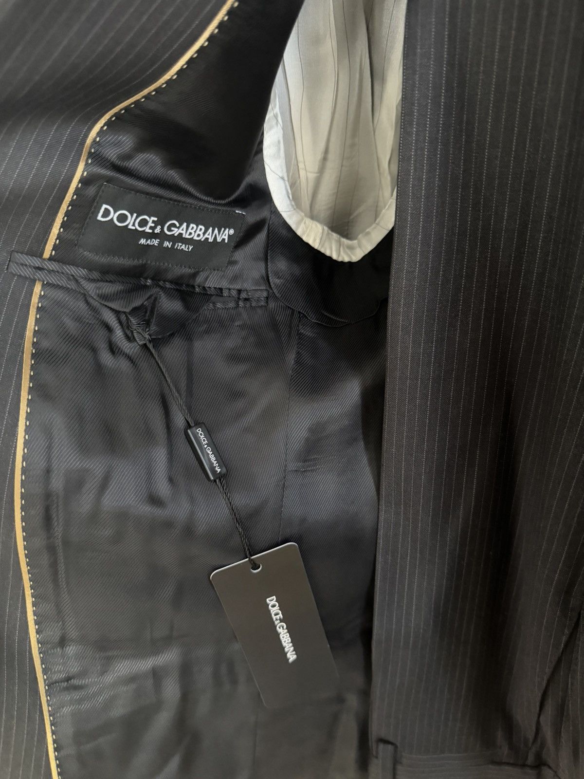 Dolce & Gabbana Dolce & Gabbana GOLD 2-Piece Pinstripe Suit Sz 38R US/48 IT Size 38R - 6 Thumbnail