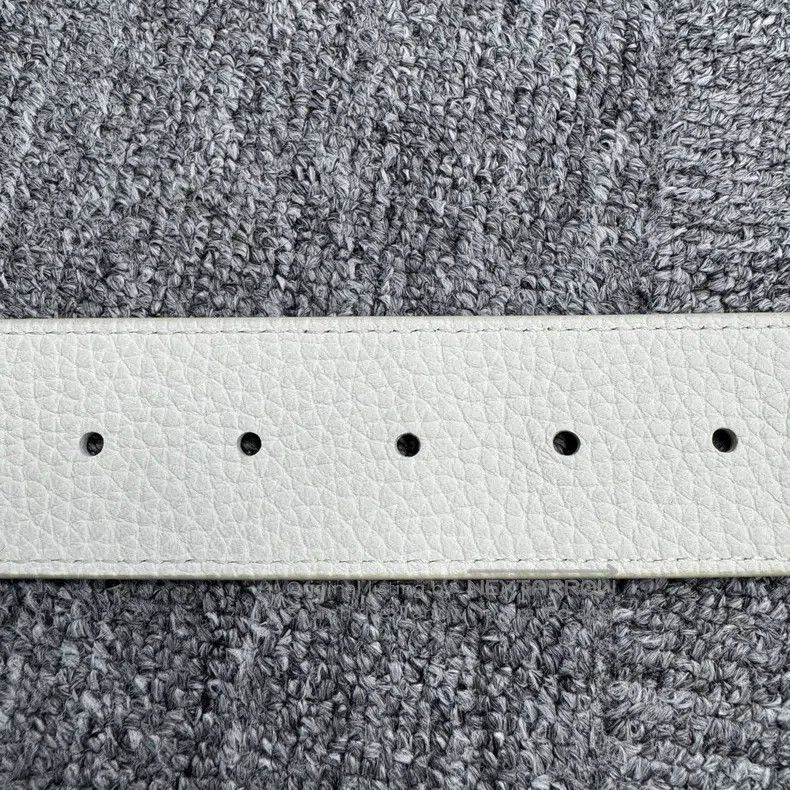 Louis Vuitton Louis Vuitton White presbyopic belt Size ONE SIZE - 7 Thumbnail
