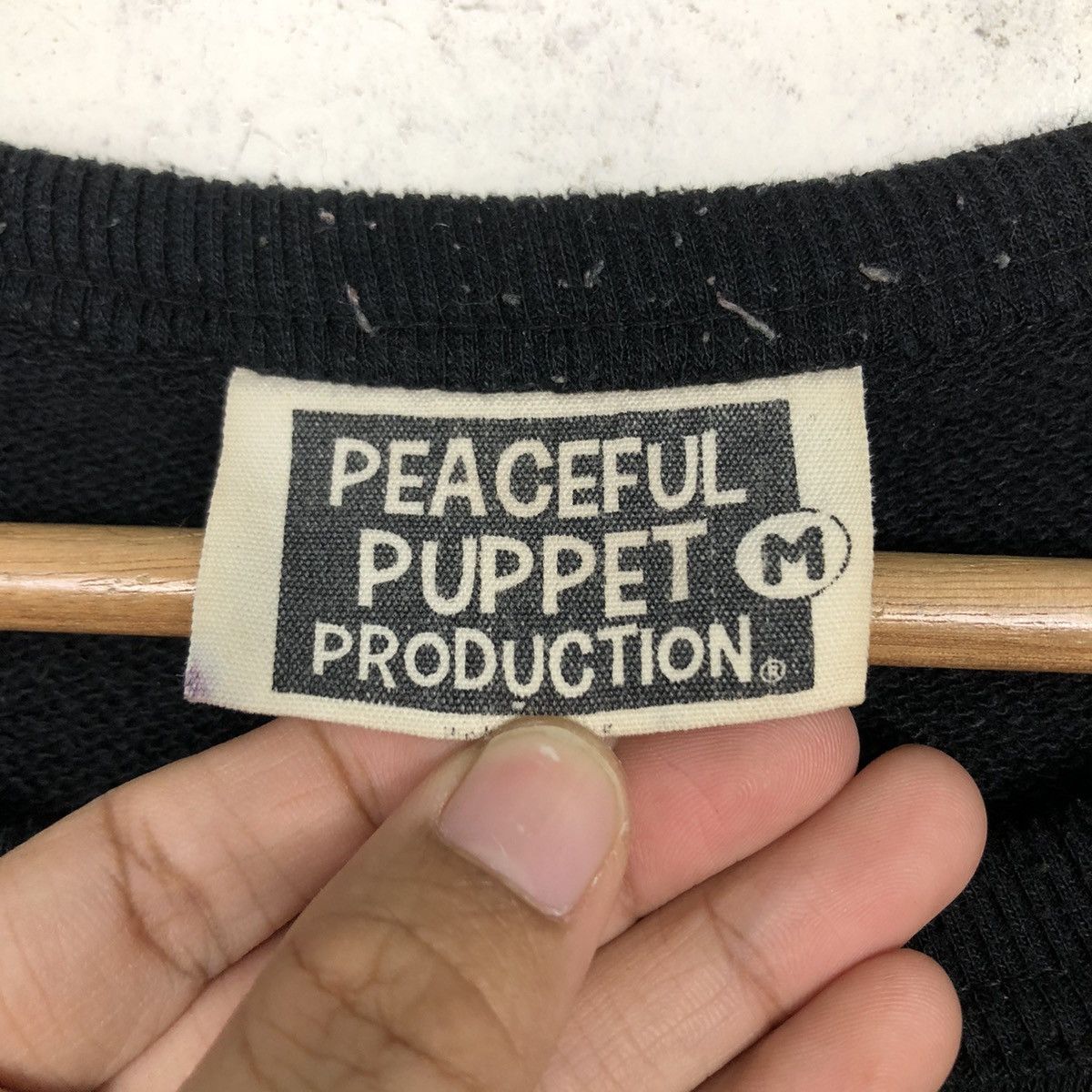 Japanese Brand Vintage Peaceful Puppet Bear Knit Crew – Peaceful Winter Size US M / EU 48-50 / 2 - 15 Thumbnail