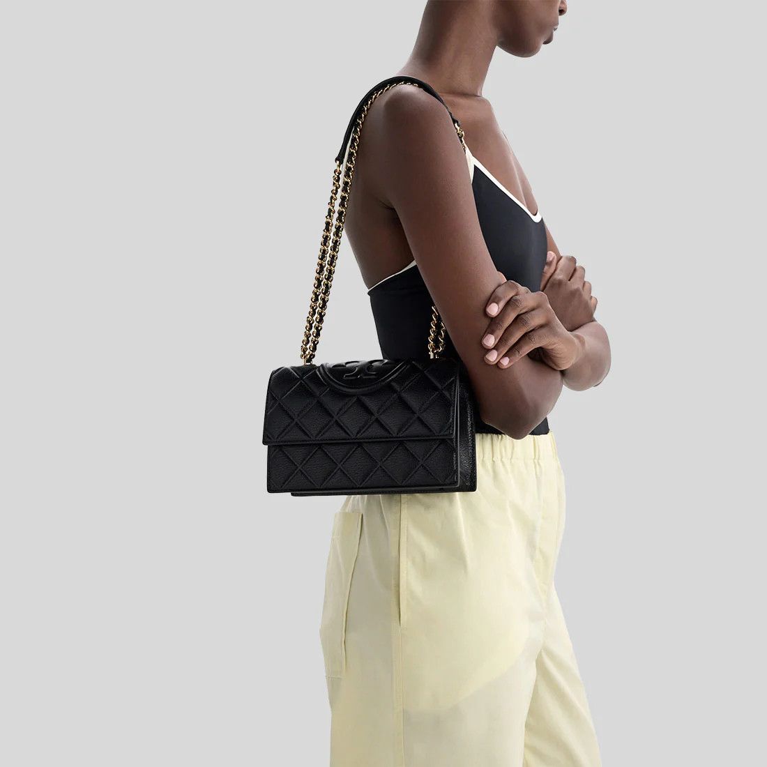 Tory Burch os11x0326 Size: OS / Small Fleming Shoulder Bag in Black Size ONE SIZE - 2 Thumbnail