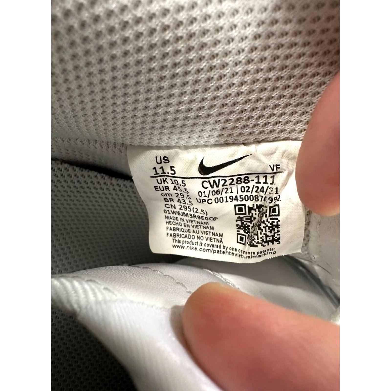 Nike Nike Air Force 1 '07 Triple White CW2288-111 Sneakers Men 11.5 White Size US 12 / EU 45 - 8 Thumbnail