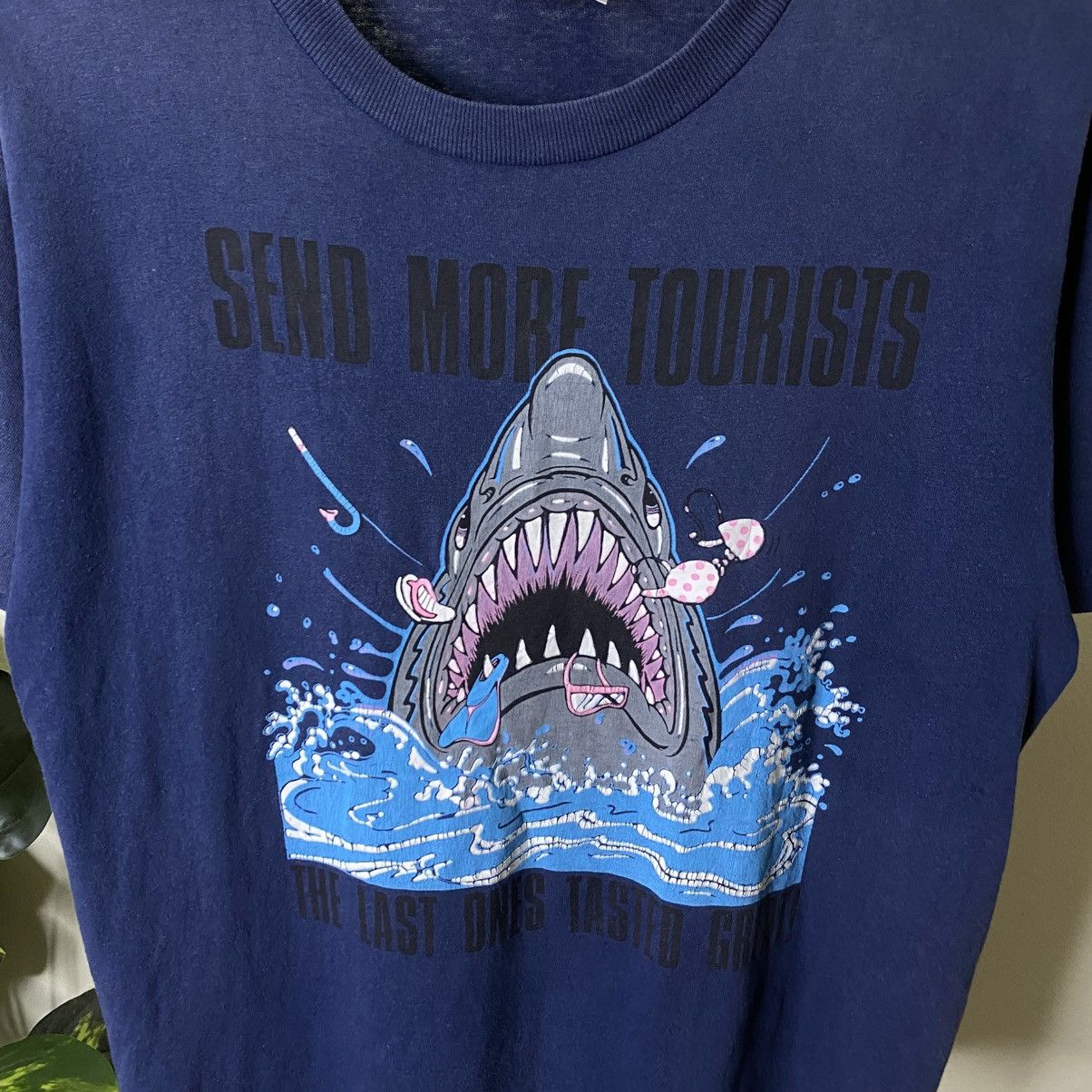 Vintage 1990s Sharks Send More Tourists Funny Humor T Shirt Size US M / EU 48-50 / 2 - 2 Thumbnail