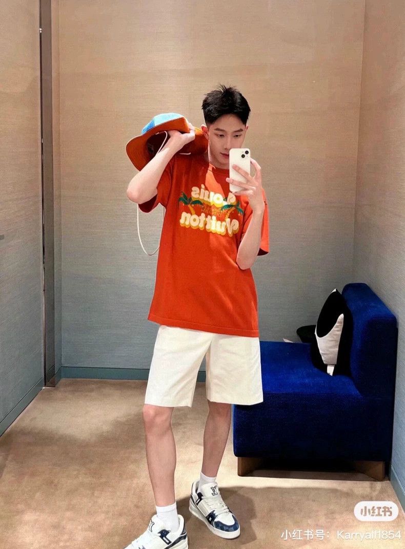 Louis Vuitton Louis Vuitton Orange coconut tree knitted short sleeve Size US M / EU 48-50 / 2 - 7 Thumbnail