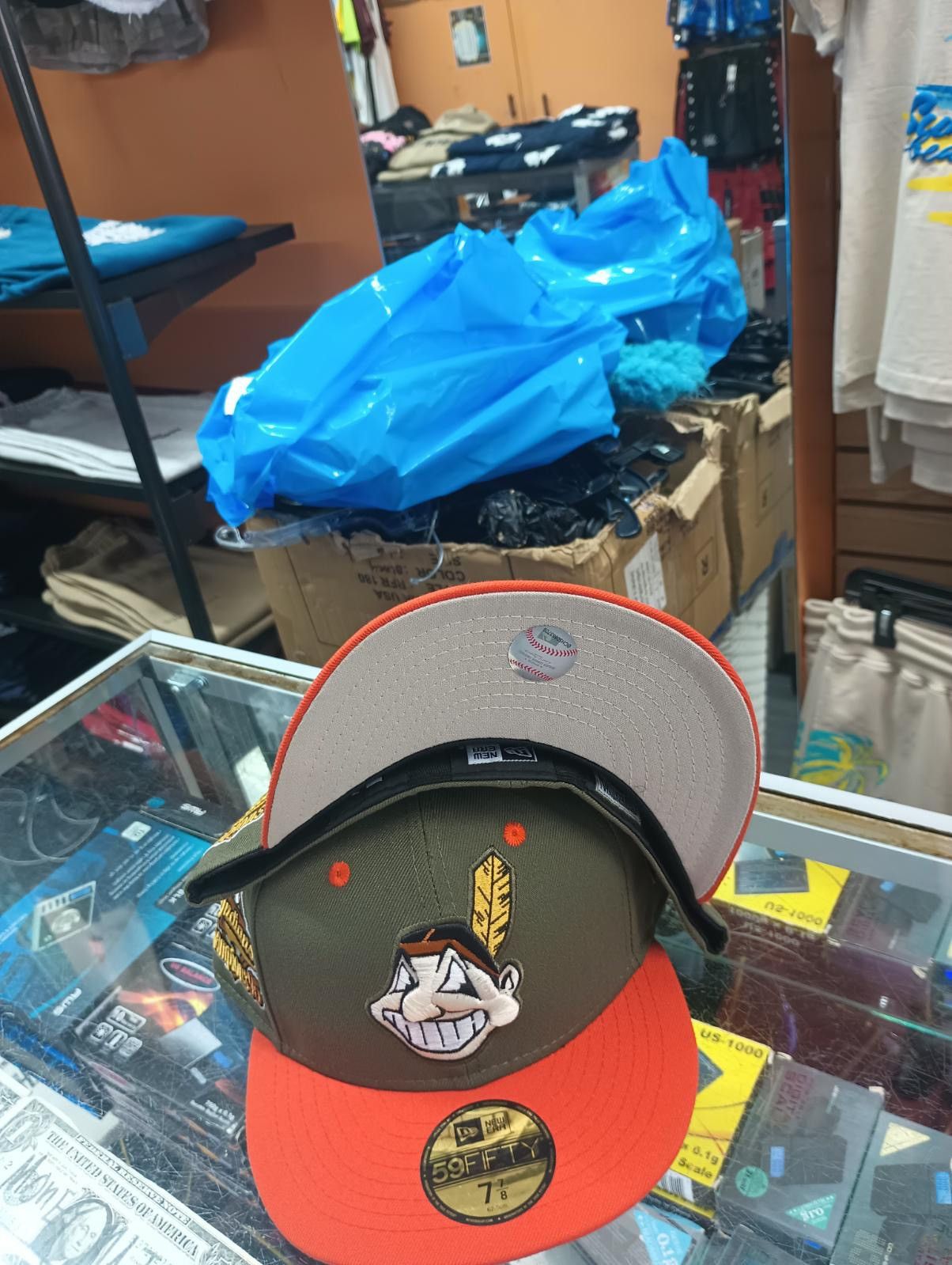 New Era 2 tone Cleveland Indians Fitted (ALL SIZES) Size ONE SIZE - 3 Thumbnail