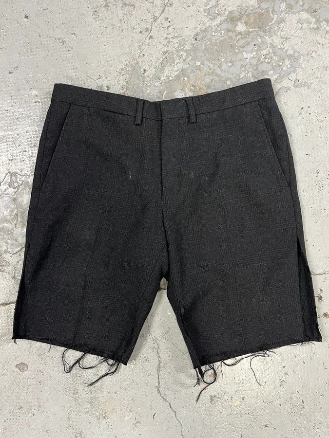 Dries Van Noten Dries Van Noten Black Wool Distressed Shorts Size US 32 / EU 48 - 3 Thumbnail
