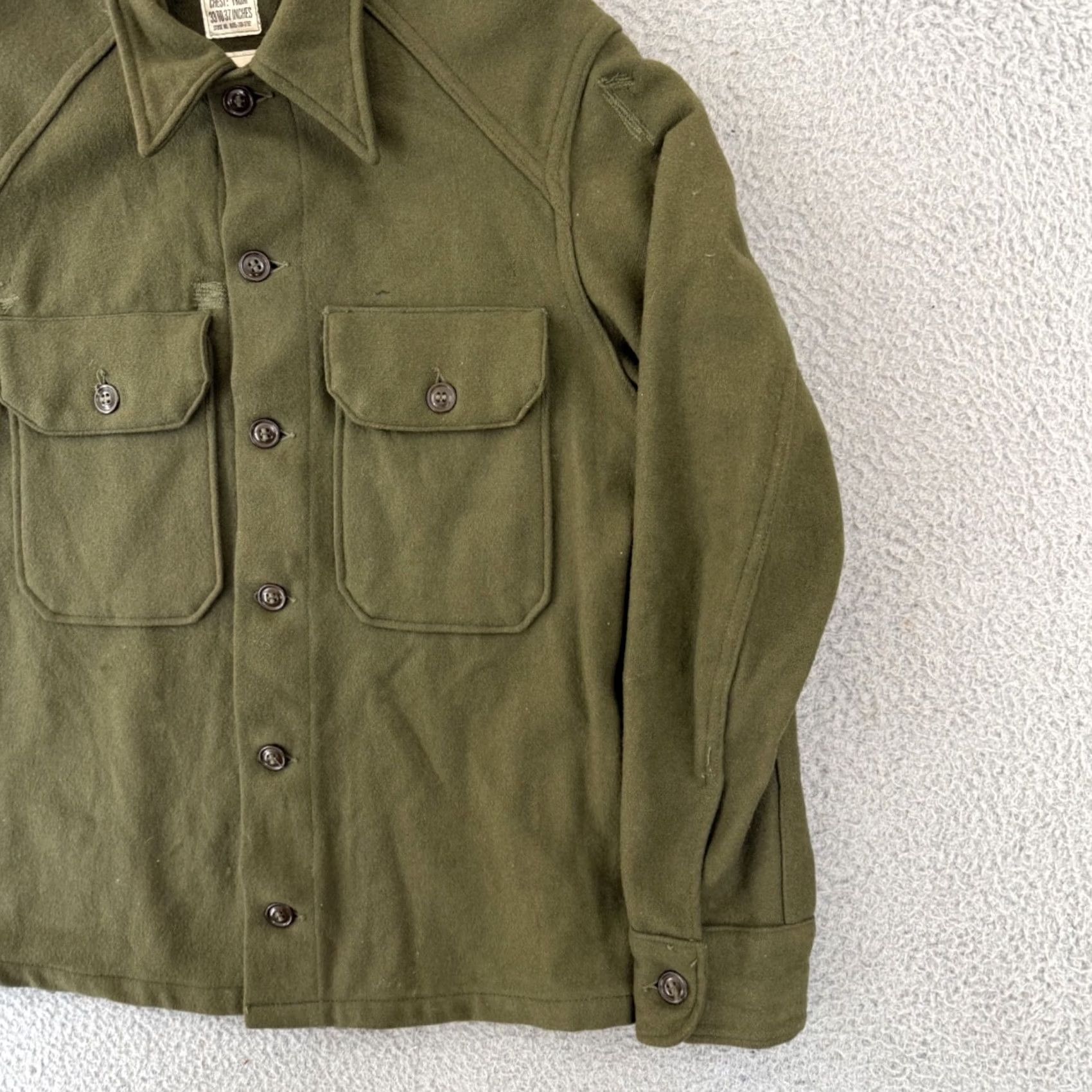 Olive VINTAGE OG 108 Field Shirt Mens Small Wool Button Up Army Olive Green Military Army Men Shirt Size US S / EU 44-46 / 1 - 5 Thumbnail