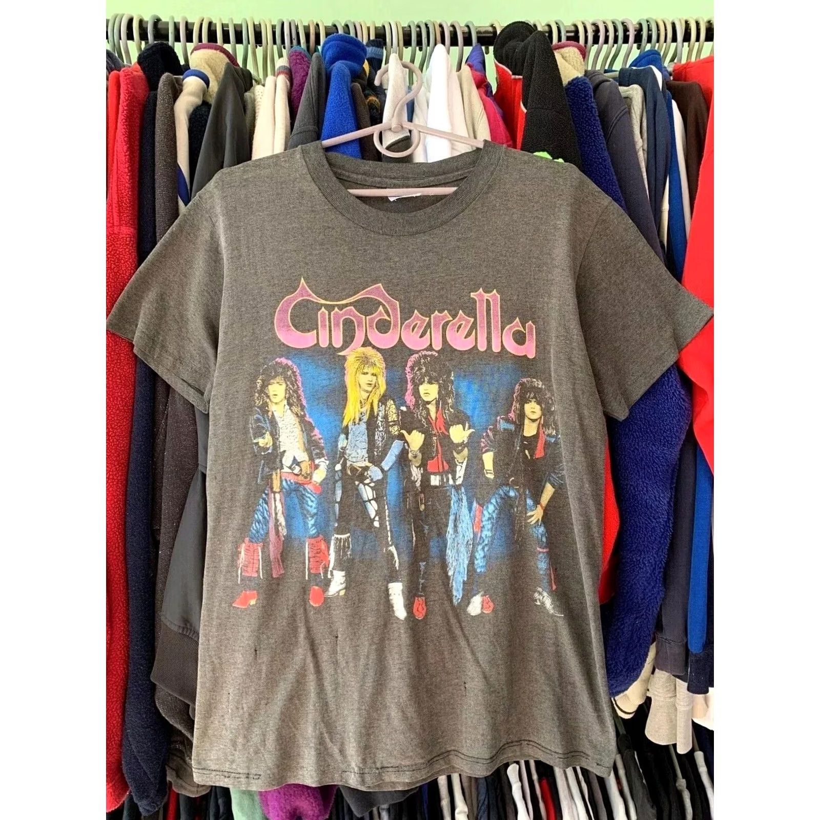 Vintage VINTAGE 1986 CINDERELLA WORLD TOUR BLACK TEE SHIRT MEN'S SIZE S Shirt Mens S Black Cinderella World Tour 1986 Size US S / EU 44-46 / 1 - 2 Thumbnail