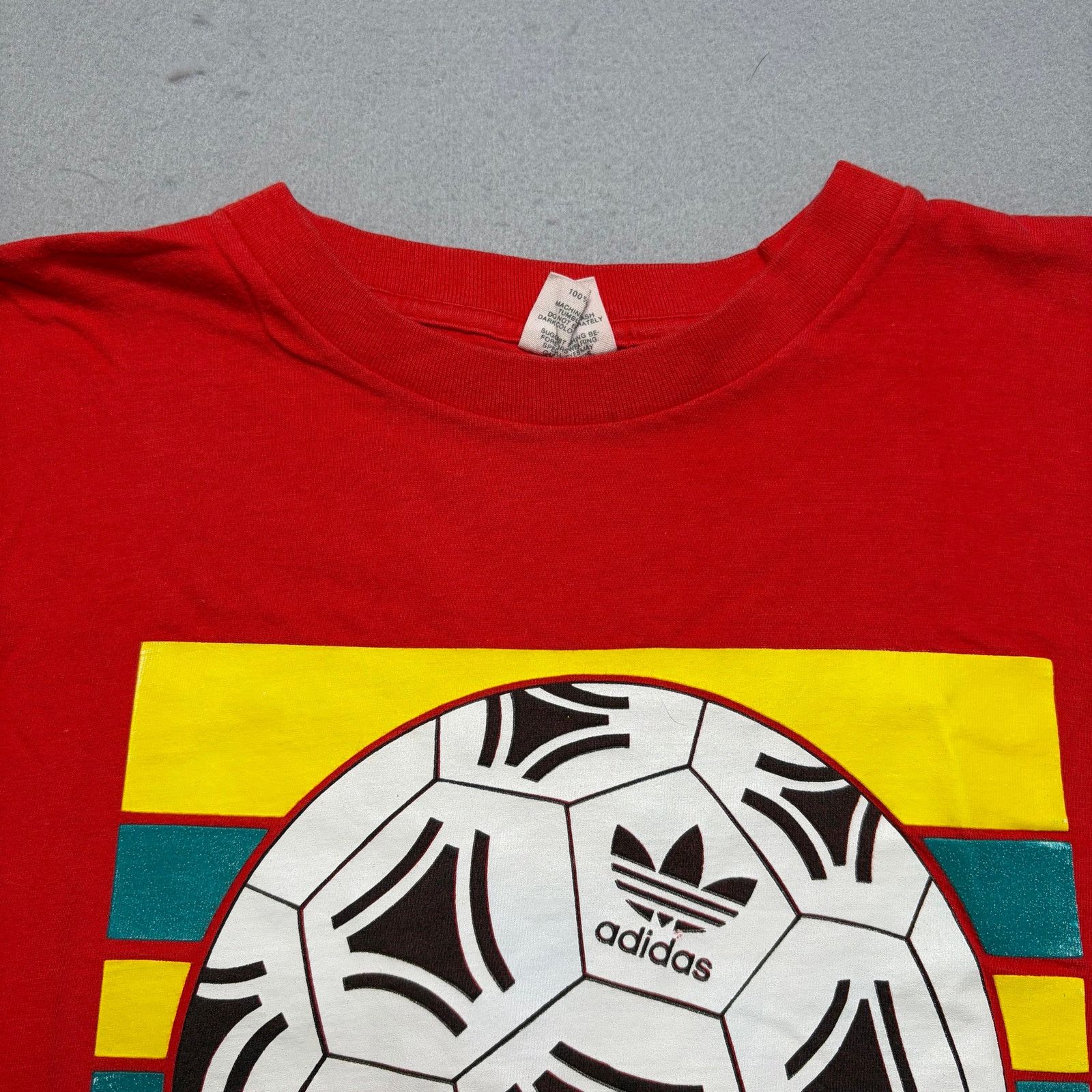 Adidas Vintage Adidas Soccer Ball Graphic T Shirt Men’s XL Red 90s Size US XL / EU 56 / 4 - 9 Thumbnail
