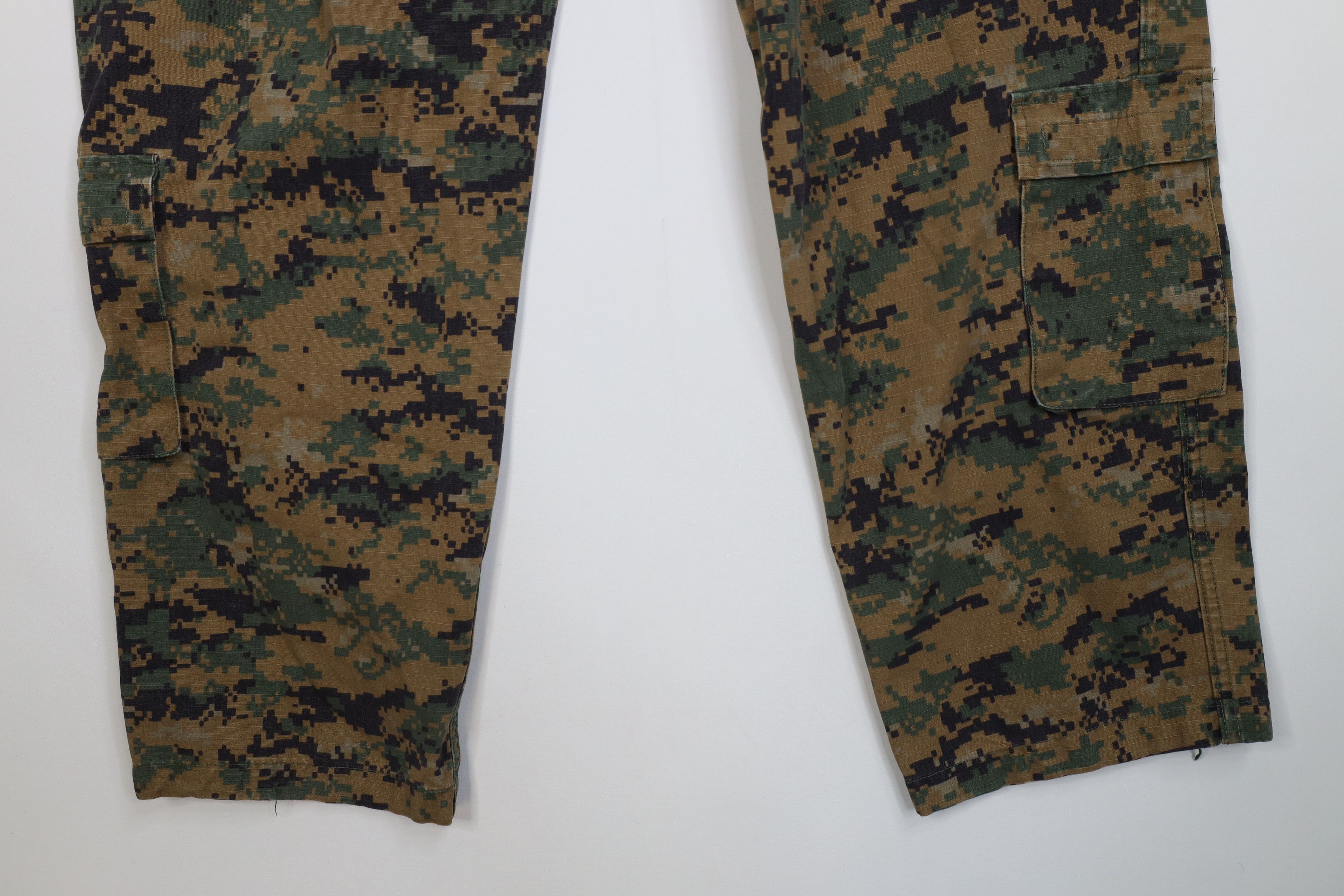 Vintage Vintage Streetwear Digital Camouflage Cargo Pants Combat Size US 36 / EU 52 - 15 Thumbnail