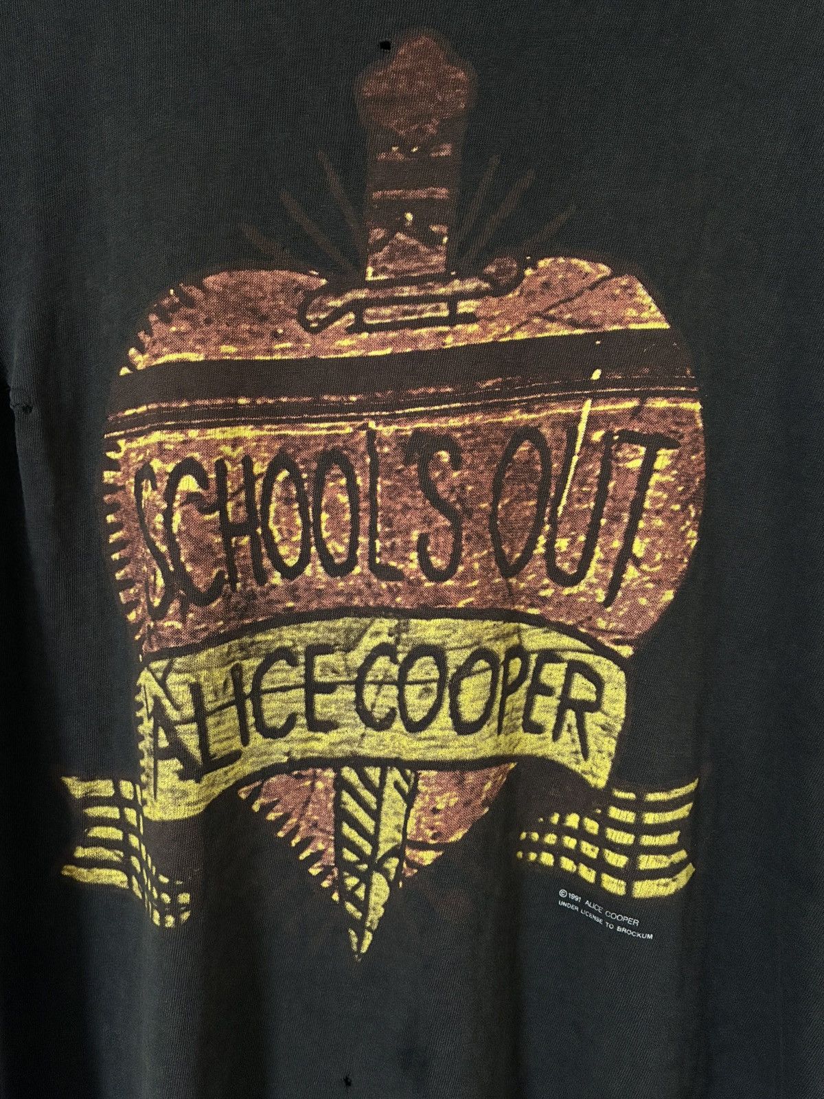 Brockum 1991 Alice Cooper “Schools Out” Faded & Repaired Tee Size US L / EU 52-54 / 3 - 2 Thumbnail