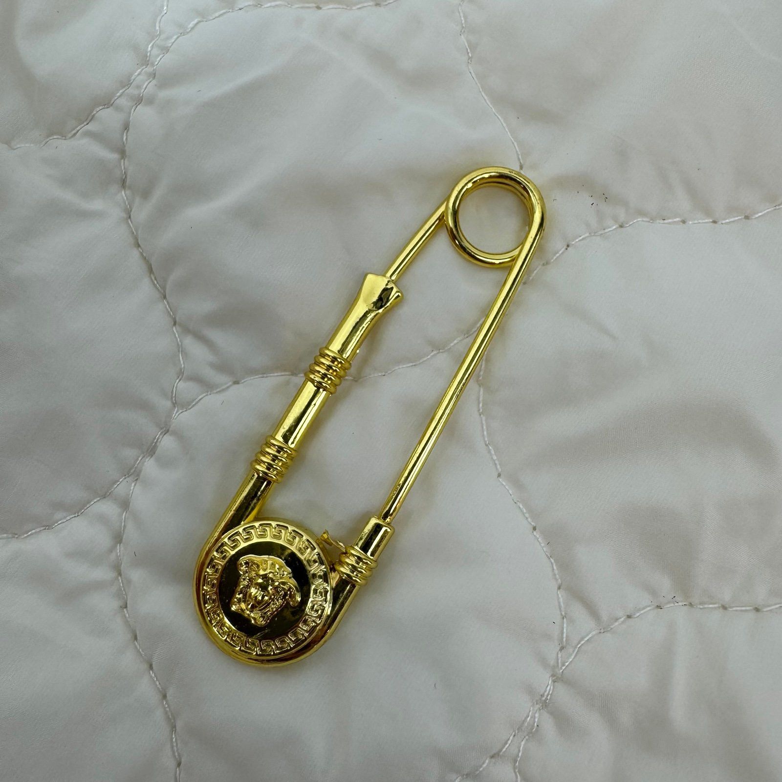 Other Vintage Versace Gold Tone Brooch Pin Size ONE SIZE - 2 Thumbnail