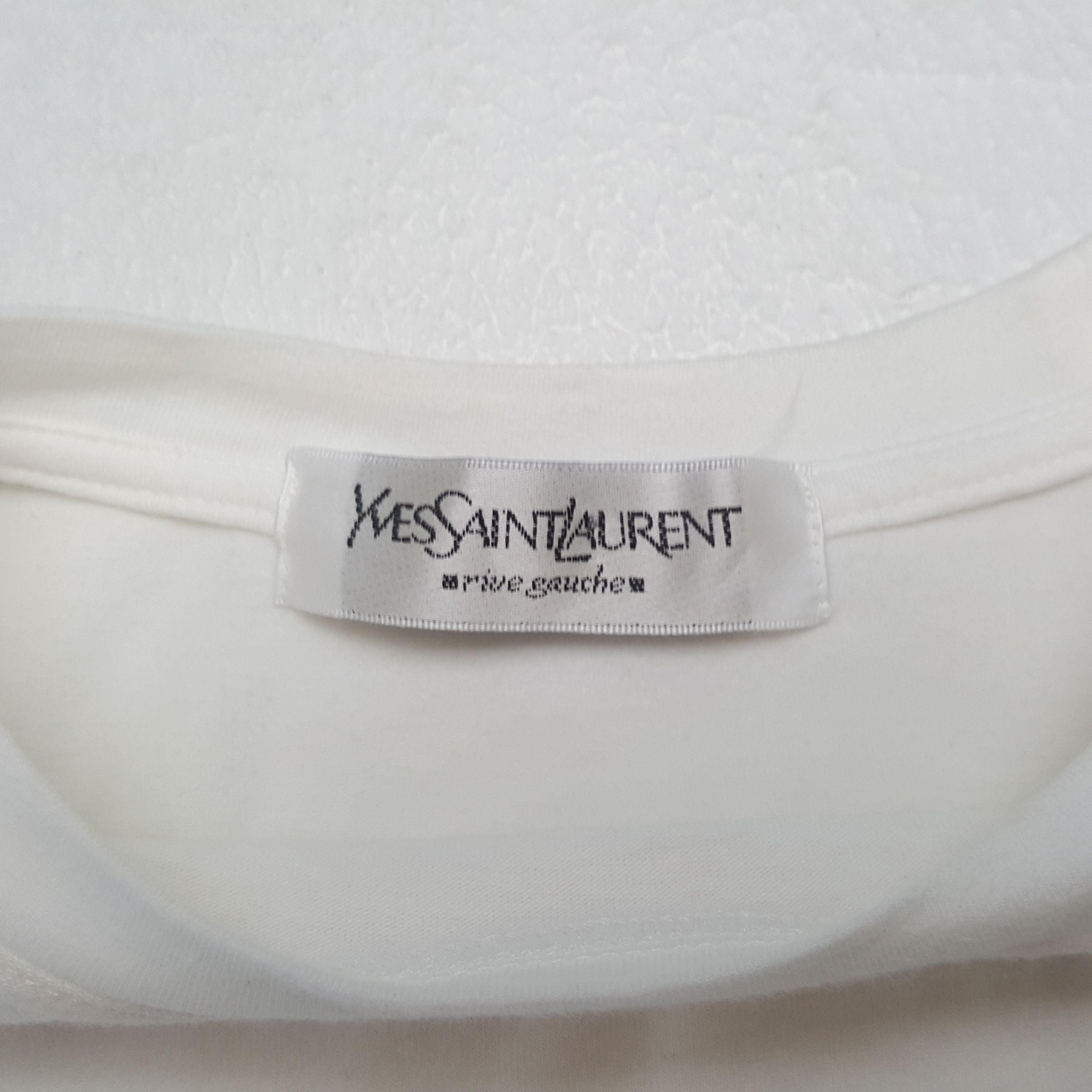 Yves Saint Laurent Yves Saint Laurent YSL Fashion Brand Tshirt C301N28 Size XXS / US 00 / IT 34 - 4 Thumbnail