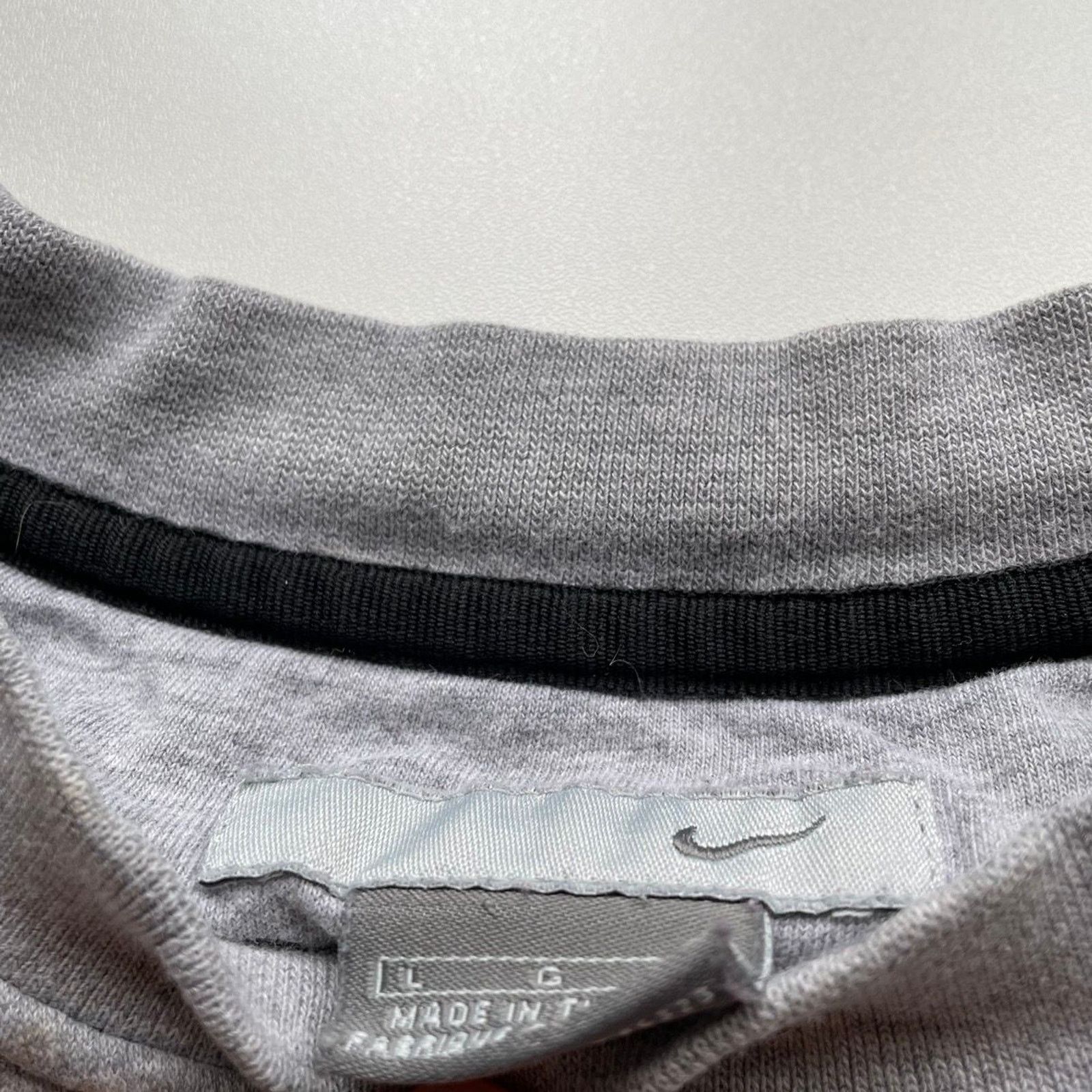 Nike Vintage Nike Swoosh Crewneck Sweatshirt Y2K Large Gray Rare Size US L / EU 52-54 / 3 - 4 Thumbnail