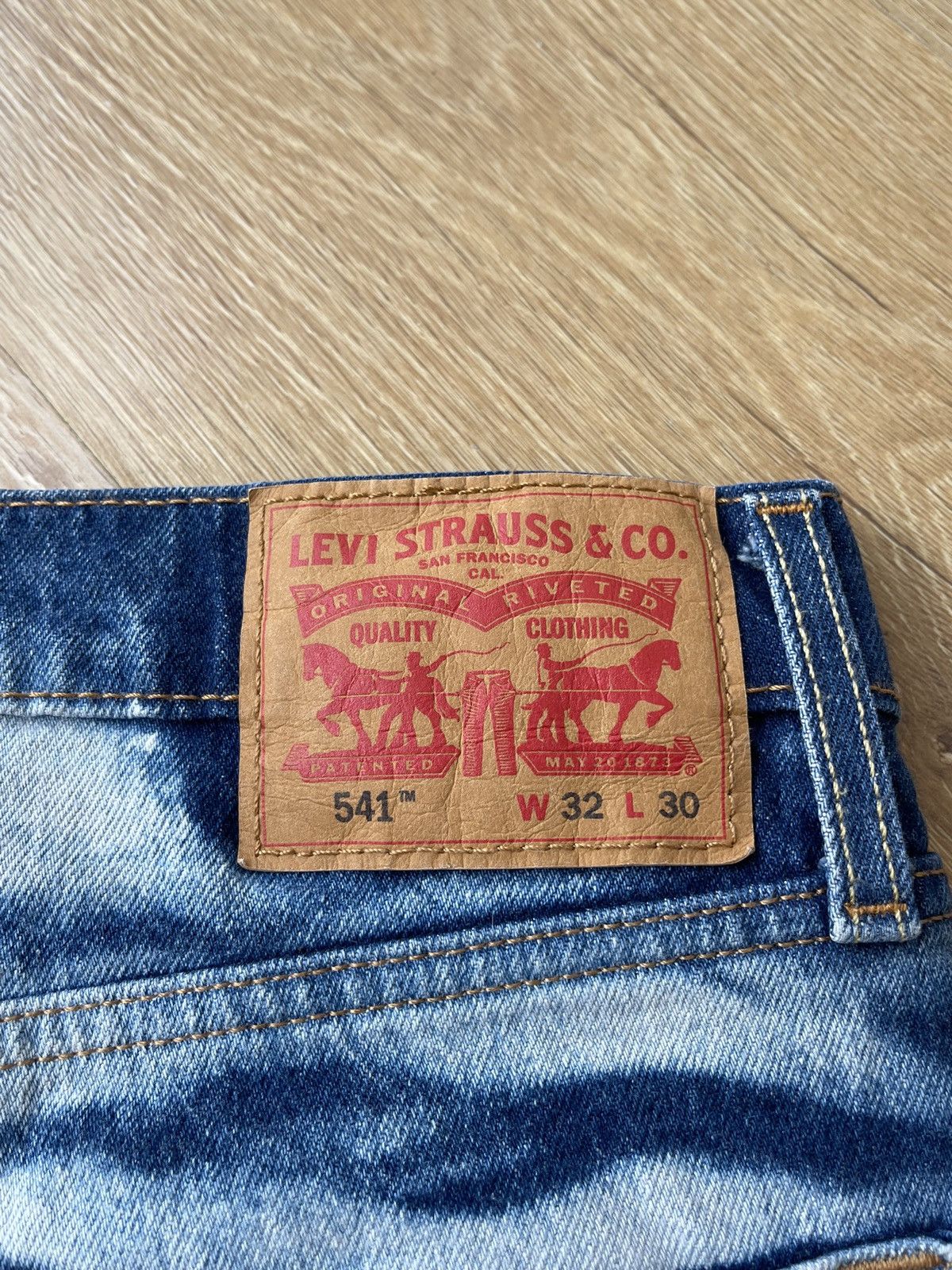 Levi's LEVI'S 541 Athletic Taper Acid Wash Bleached Tiger Denim Size US 32 / EU 48 - 19 Thumbnail