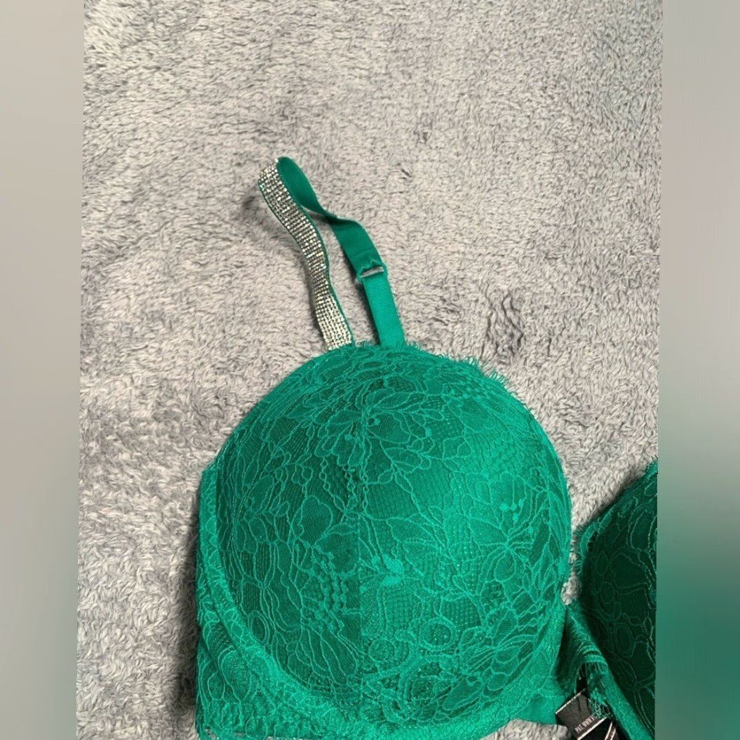 Victoria's Secret Victoria's Secret Green Plus Size Push Up Bra 38DD User: Victoria's Secret Green Push Up Bra 38DD Size ONE SIZE - 2 Thumbnail