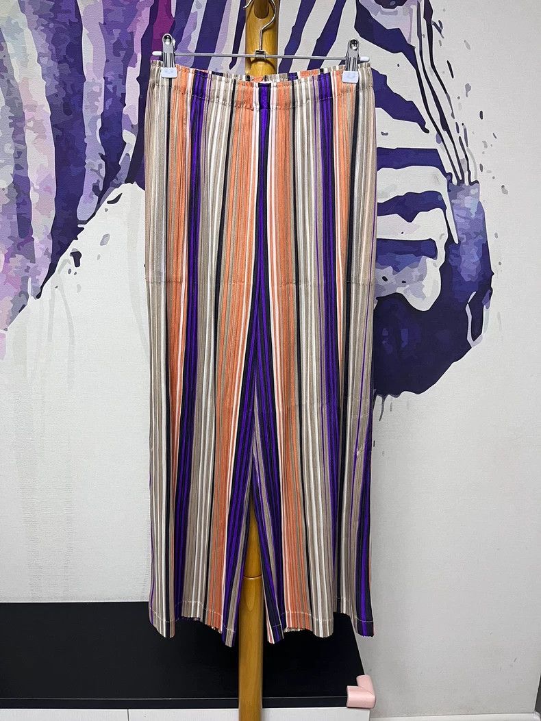 Issey Miyake size:2 Striped pleated pants