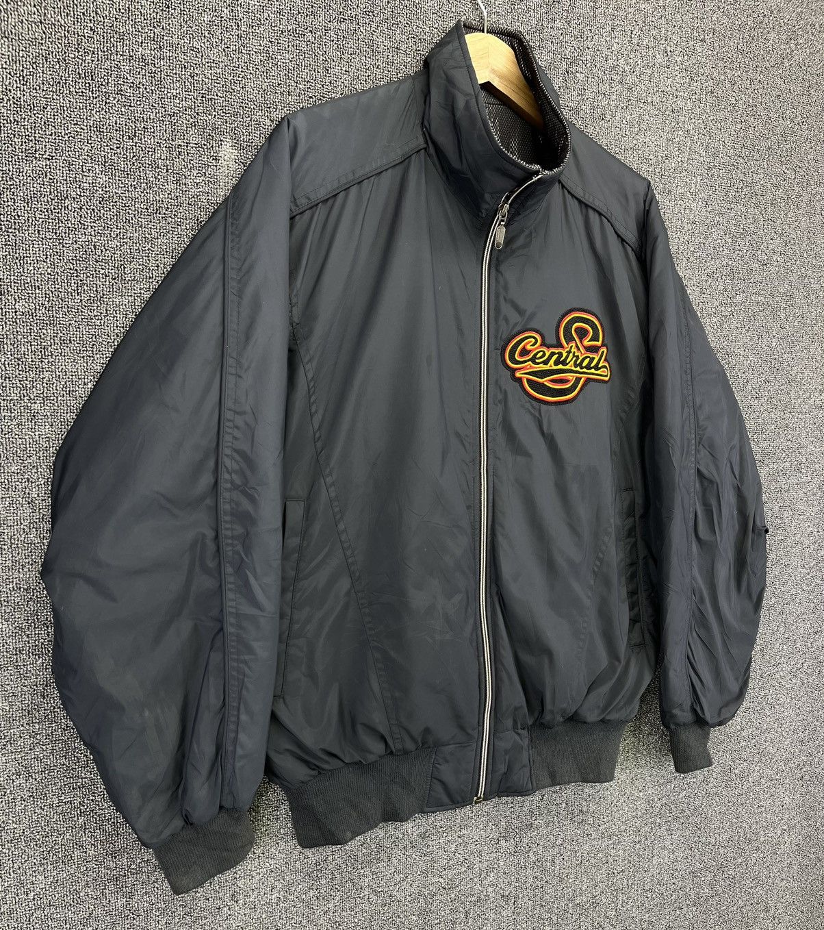 Descente Vintage Descente Rare Varsity Style Jacket Size US L / EU 52-54 / 3 - 2 Thumbnail
