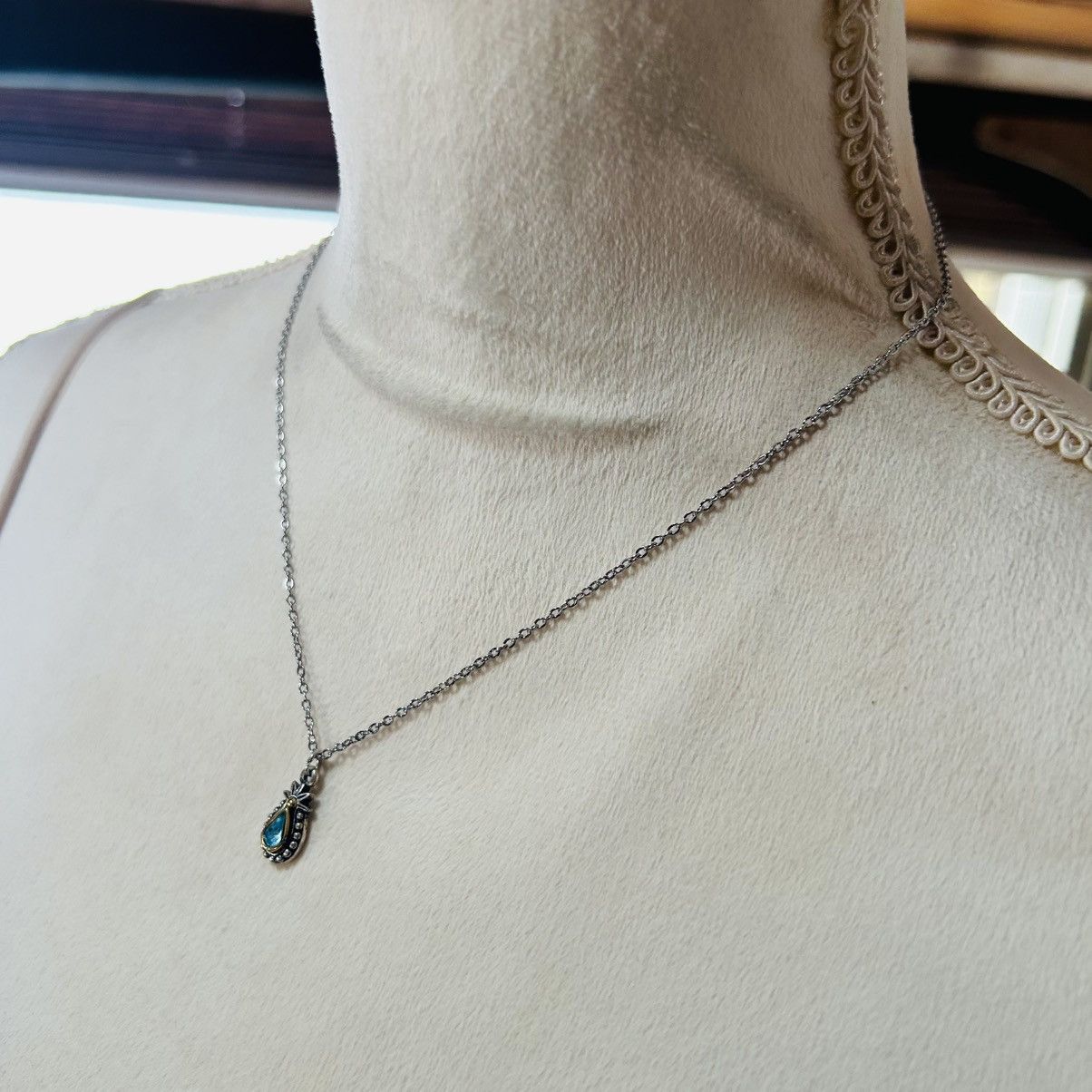 Vintage Vintage blue tear drop glass crystal pendant necklace Size ONE SIZE - 4 Thumbnail