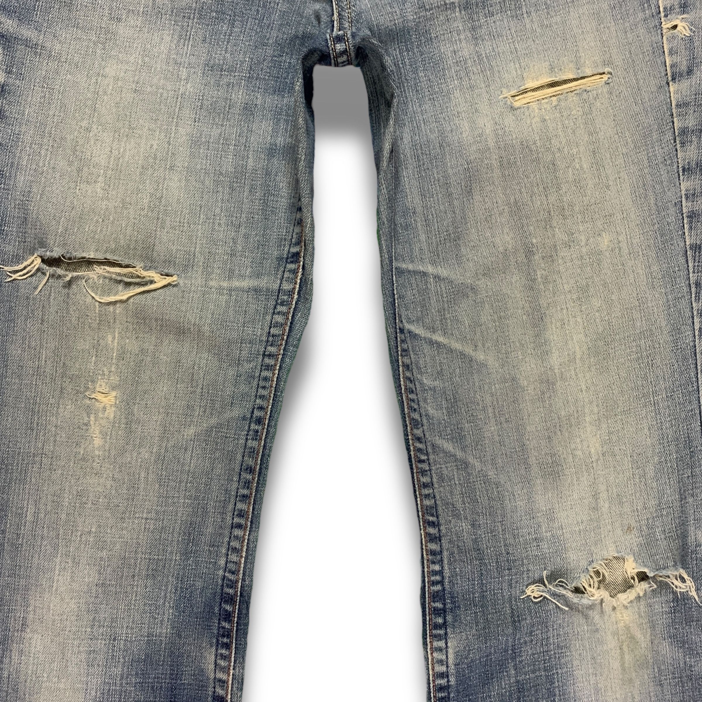 Japanese Brand Vintage Japanese Brand Faded Wash Ripped Style Flare Jeans Size 26" / US 2 / IT 38 - 5 Thumbnail