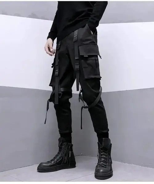 Japanese Brand Techwear Black Cargo Pants Size US 32 / EU 48 - 1 Thumbnail