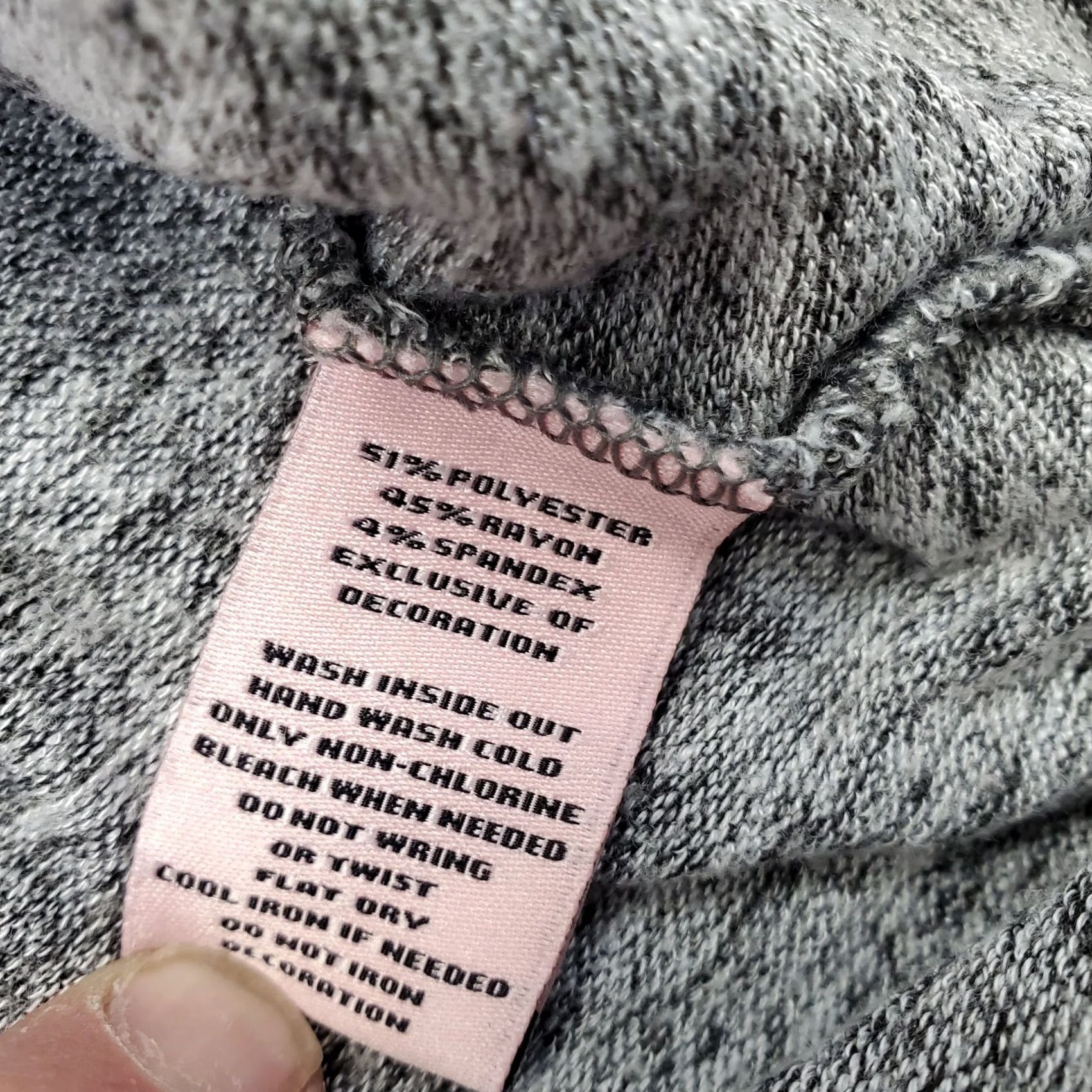 Juicy Couture Juicy Couture Blouse Women M Gray Knit Stretch Round Neck Sharkbite Hem Womens Size M Color Gray Casual Shirt Size M / US 6-8 / IT 42-44 - 7 Thumbnail