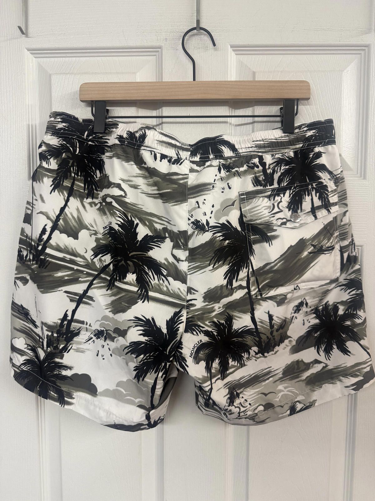 Moncler Moncler Men’s Swim Shorts Black Tree Pattern Size XXL Size US 30 / EU 46 - 4 Thumbnail
