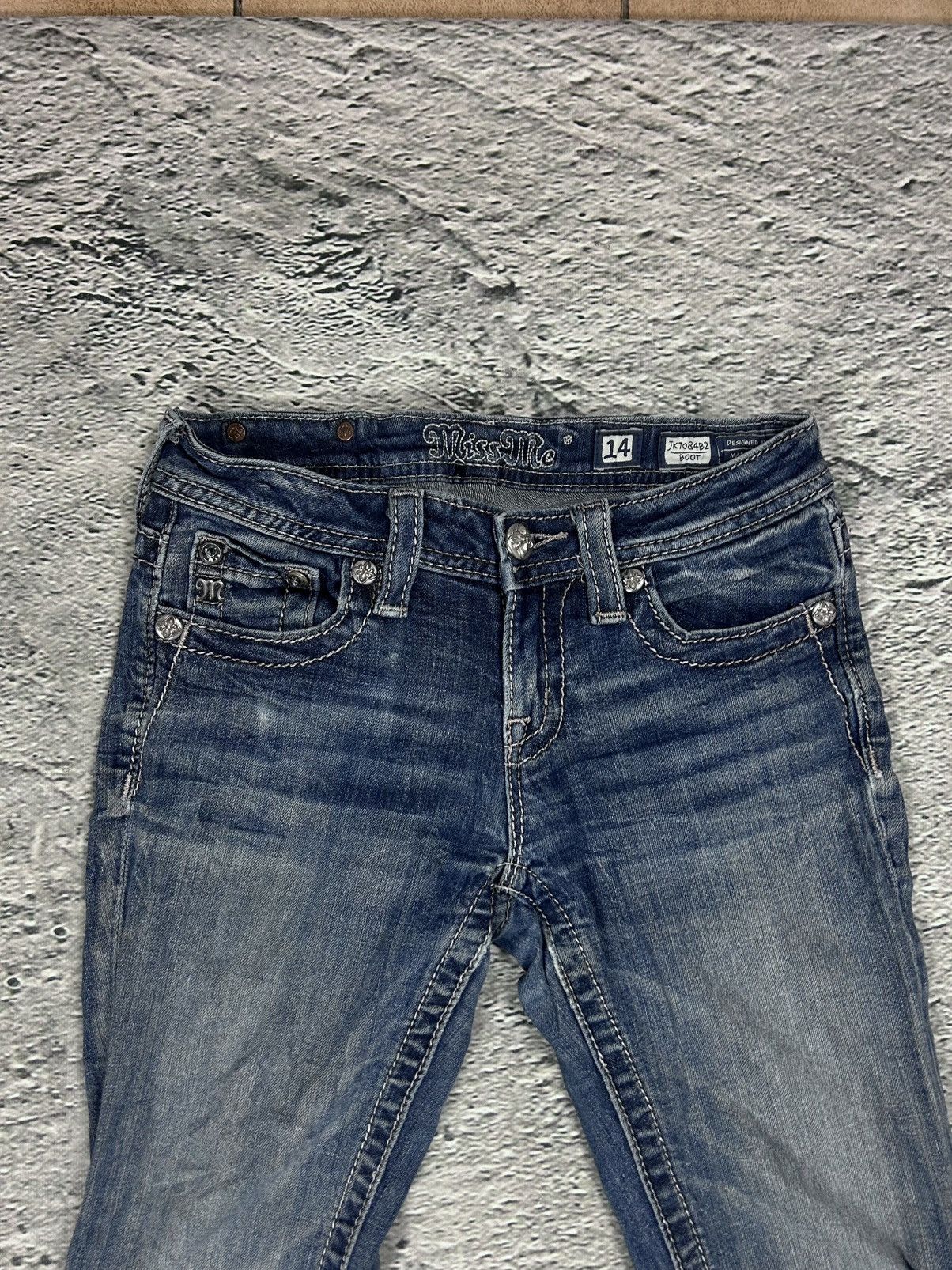 Miss Me Miss Me flared bootcut white stitching denim vintage y2k Size 26" / US 2 / IT 38 - 5 Thumbnail