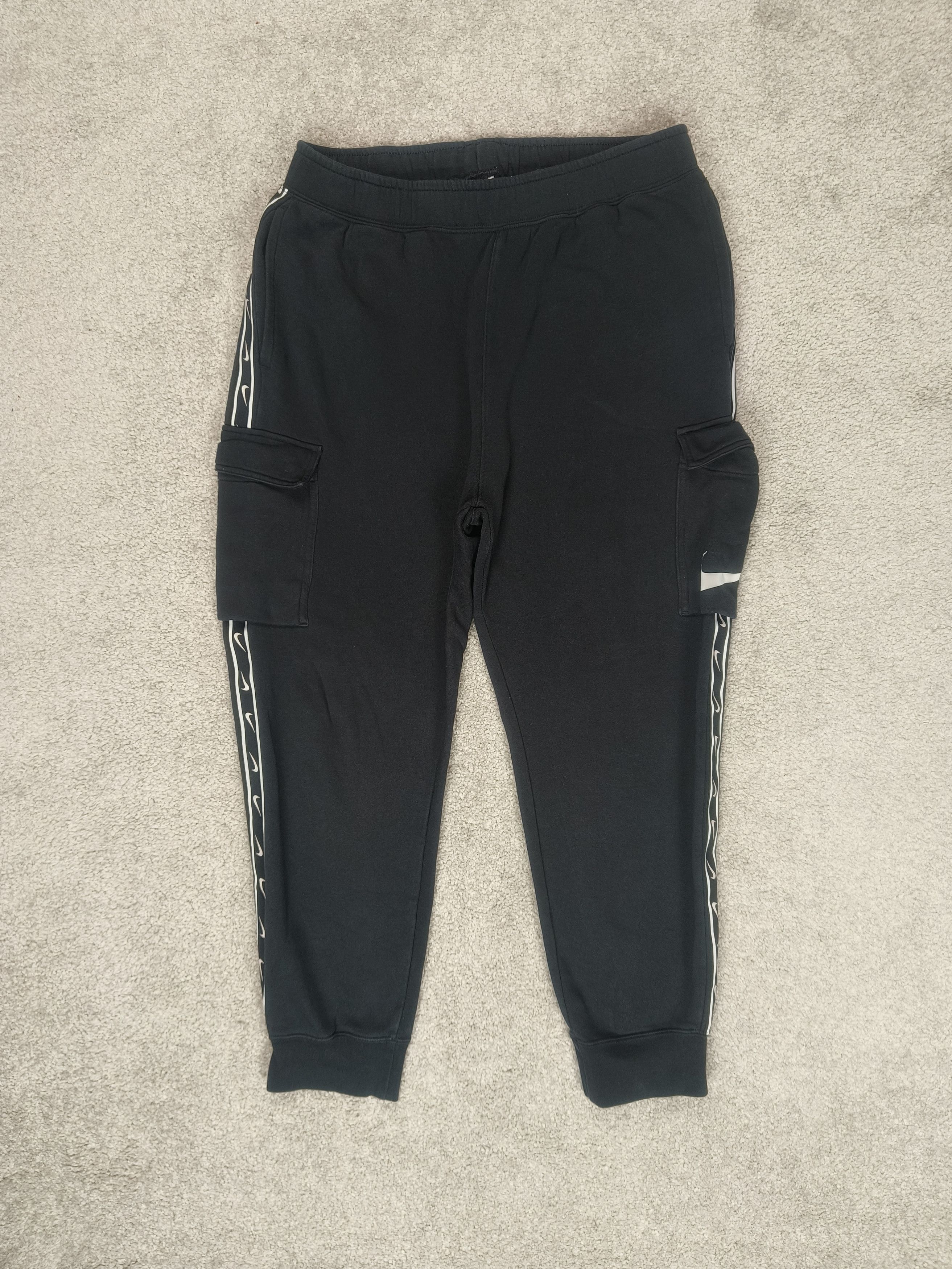 Nike Nike Cargo Joggers Swoosh Logo White Tape Detail Sweatpants Size US 32 / EU 48 - 5 Thumbnail