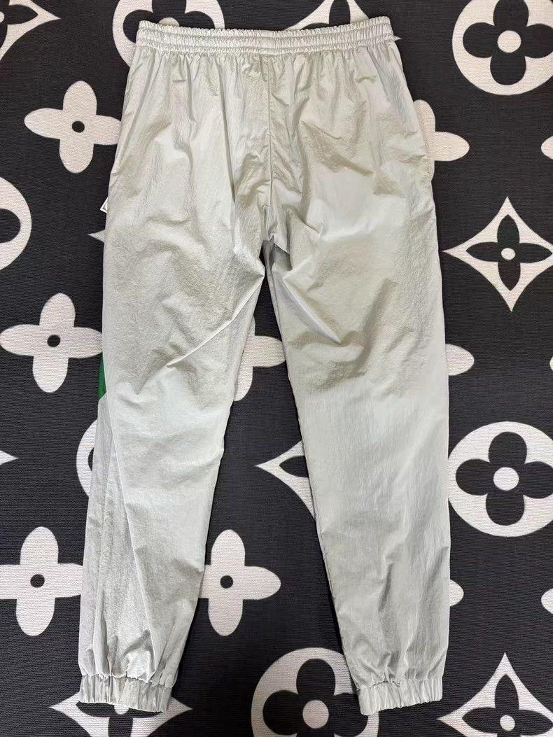 Gucci Gucci SizeM Classic red and green printed 3M sports pants Size US 32 / EU 48 - 2 Thumbnail