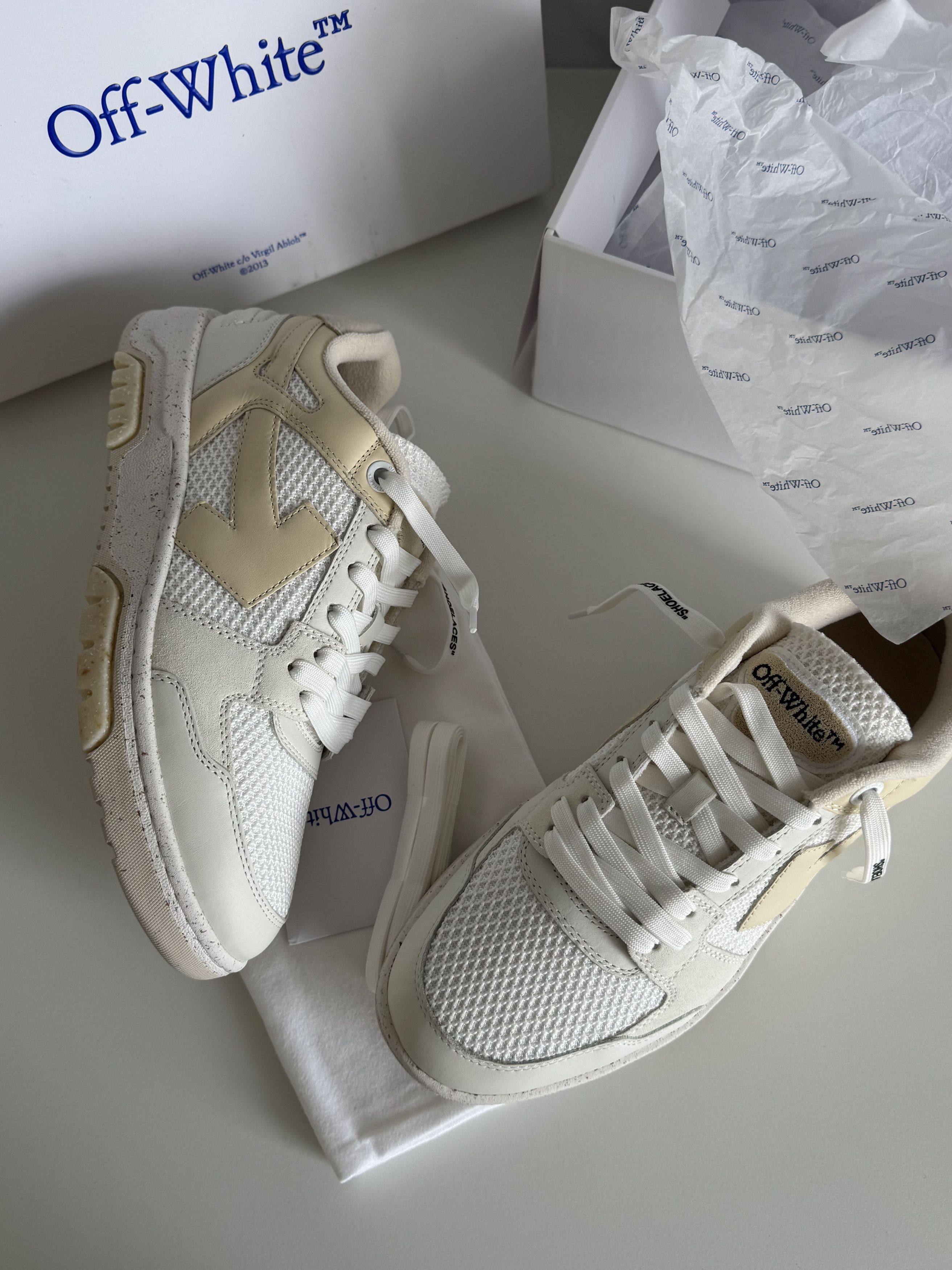 Off-White Off White Out Of Office sneakers Size US 9 / EU 42 - 1 Thumbnail