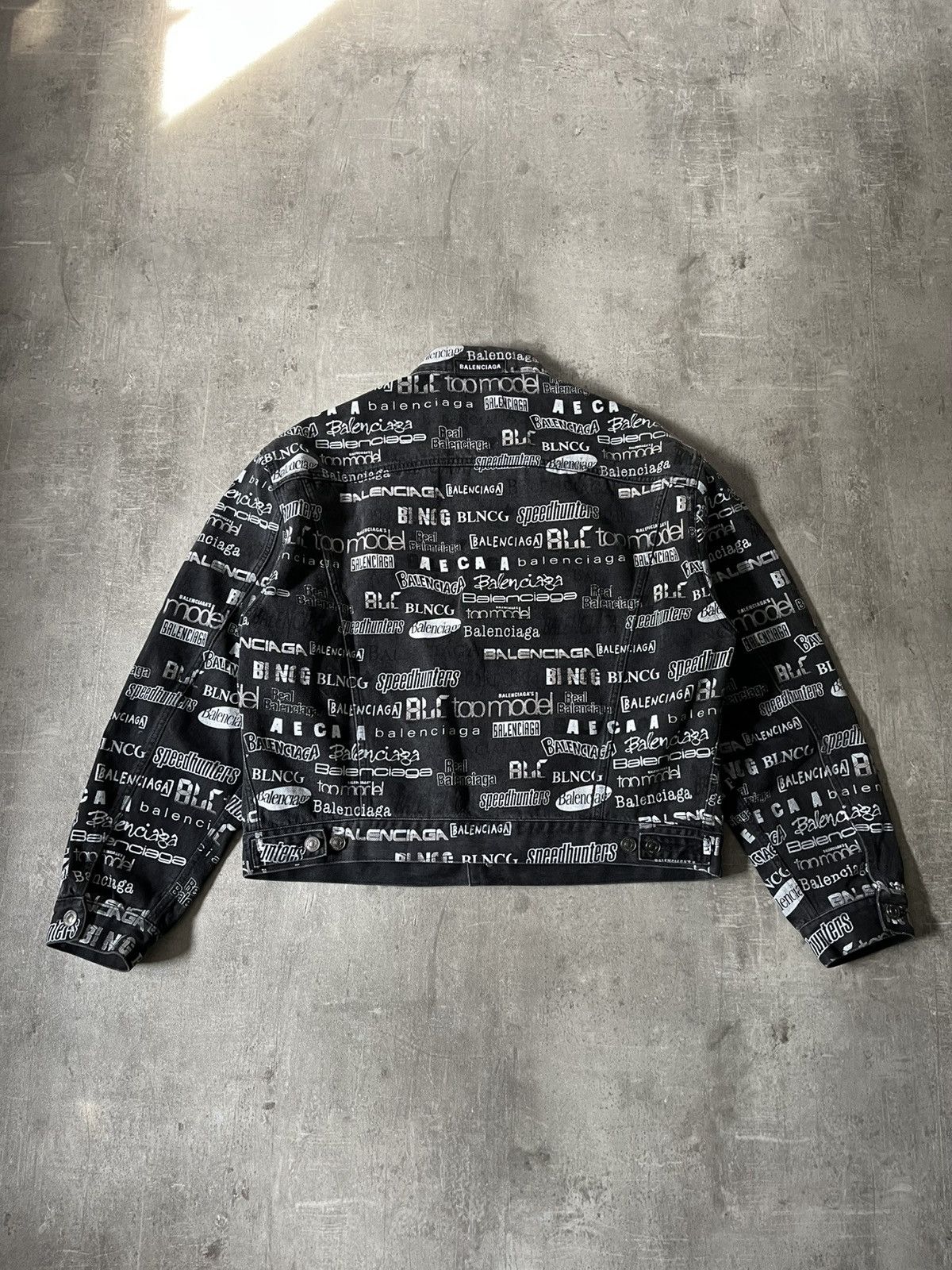 Balenciaga Balenciaga denim jacket all over print black white monogram Size US L / EU 52-54 / 3 - 2 Thumbnail