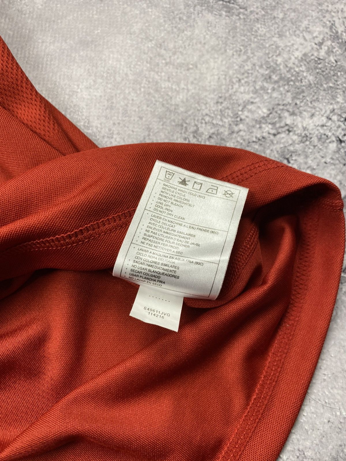 Nike ACG Vintage Nike ACG Red T-Shirt Rare Y2K Tee Size US M / EU 48-50 / 2 - 15 Thumbnail