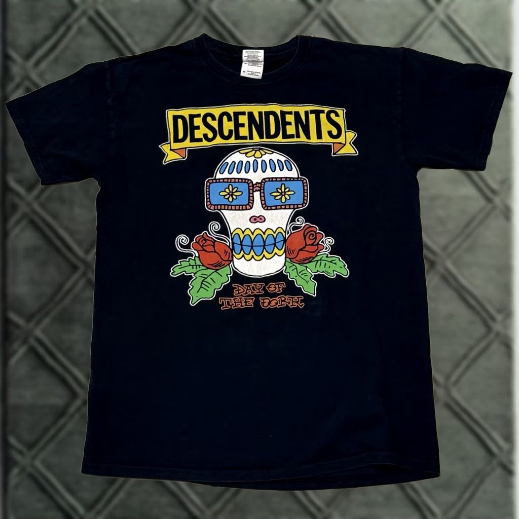 Gildan VINTAGE Descendents Shirt Unisex Adults M Milo Black 2000s Y2K Punk Band Graphic Print Short Sleeve Cotton Gildan Regular Size US M / EU 48-50 / 2 - 1 Thumbnail