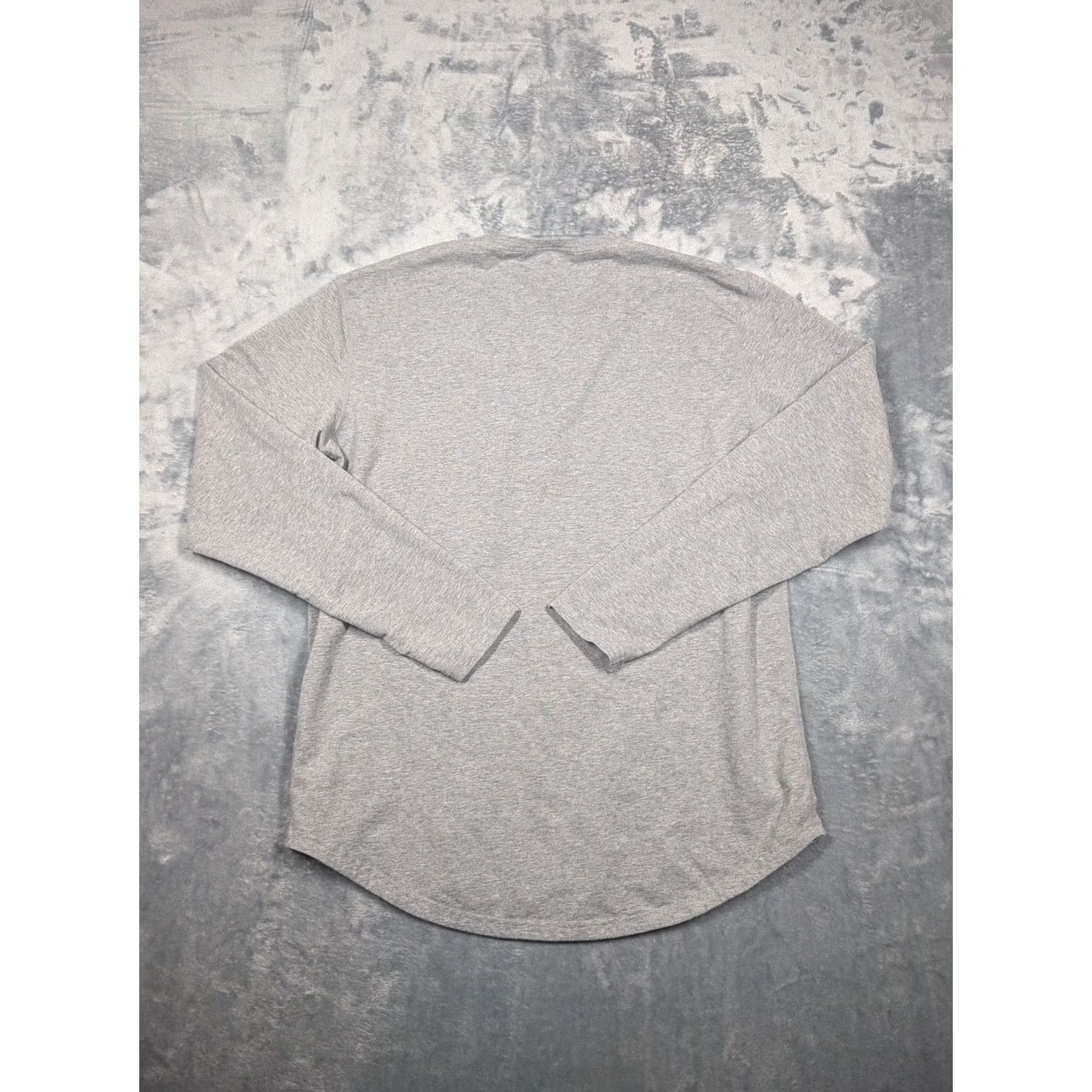 Vintage VINTAGE: none not vintage; BYLT Shirt Mens L Gray Henley Long Sleeve Drop-Cut BYLT Blend Stretch Shirt Mens Large Gray Henley Long Sleeve BYLT Size US L / EU 52-54 / 3 - 6 Thumbnail