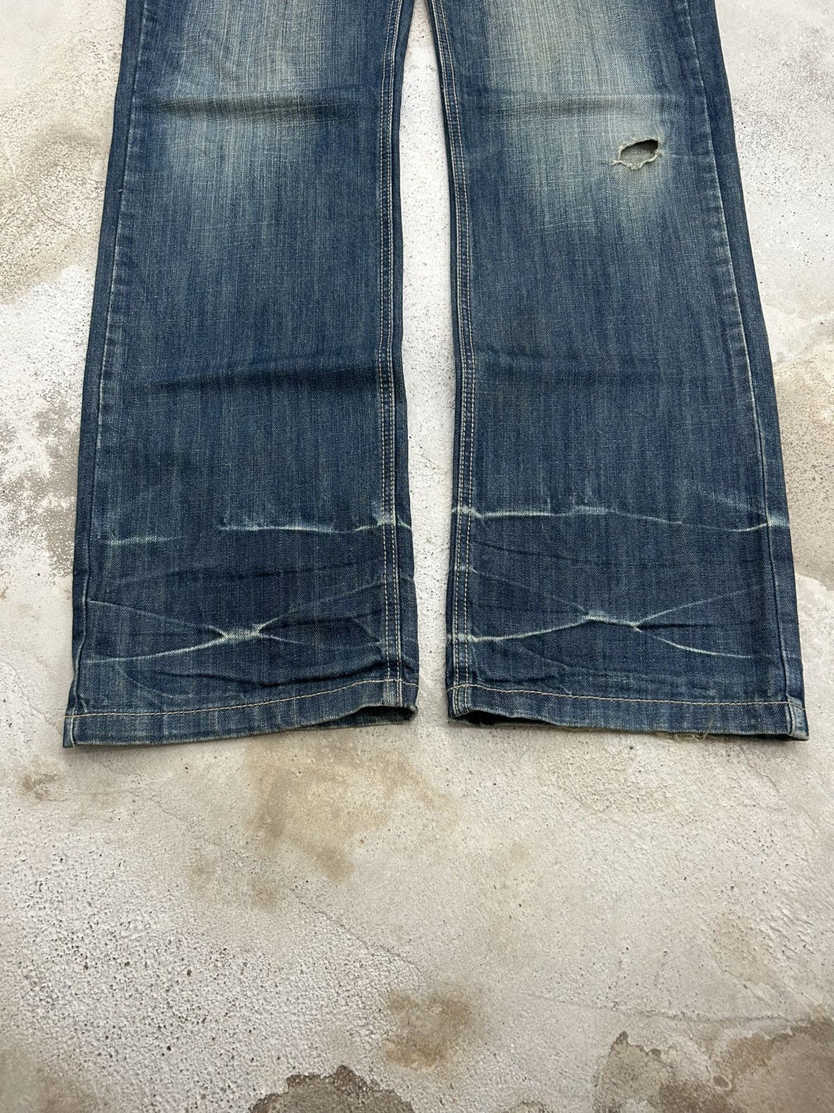 Le Grande Bleu (L.G.B.) Y2k Gui Show Jeans Straight Leg Embellishment Distressed Size US 34 / EU 50 - 4 Thumbnail