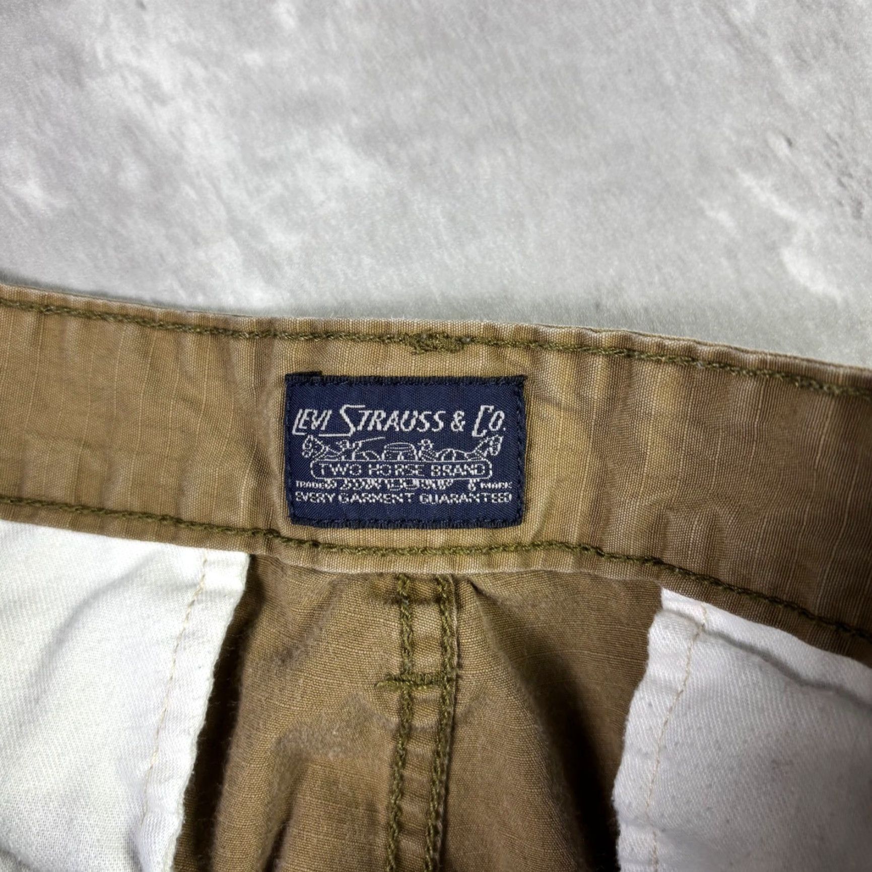 CO Levi Strauss Co Cargo Shorts Mens Size 32 Khaki Cargo Pocket 90s Vintage Brown Canvas Cotton Short) Size US 32 / EU 48 - 3 Thumbnail