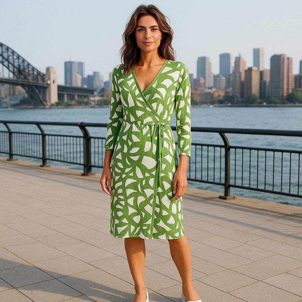 Anthropologie Anthropologie green and cream floral wrap dress Size M / US 6-8 / IT 42-44 - 1 Thumbnail