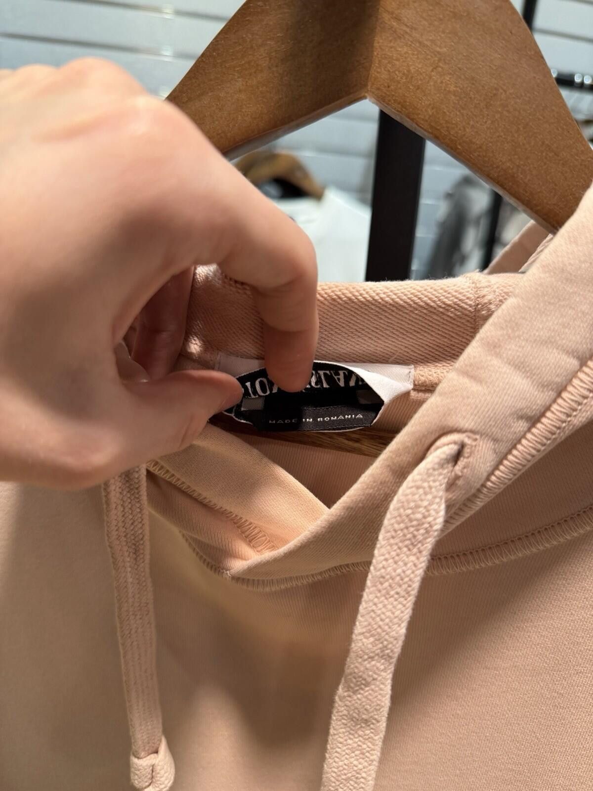 Stone Island STONE ISLAND ROSE QUARTZ COTTON PINK HOODIE (LARGE) Size US L / EU 52-54 / 3 - 11 Thumbnail