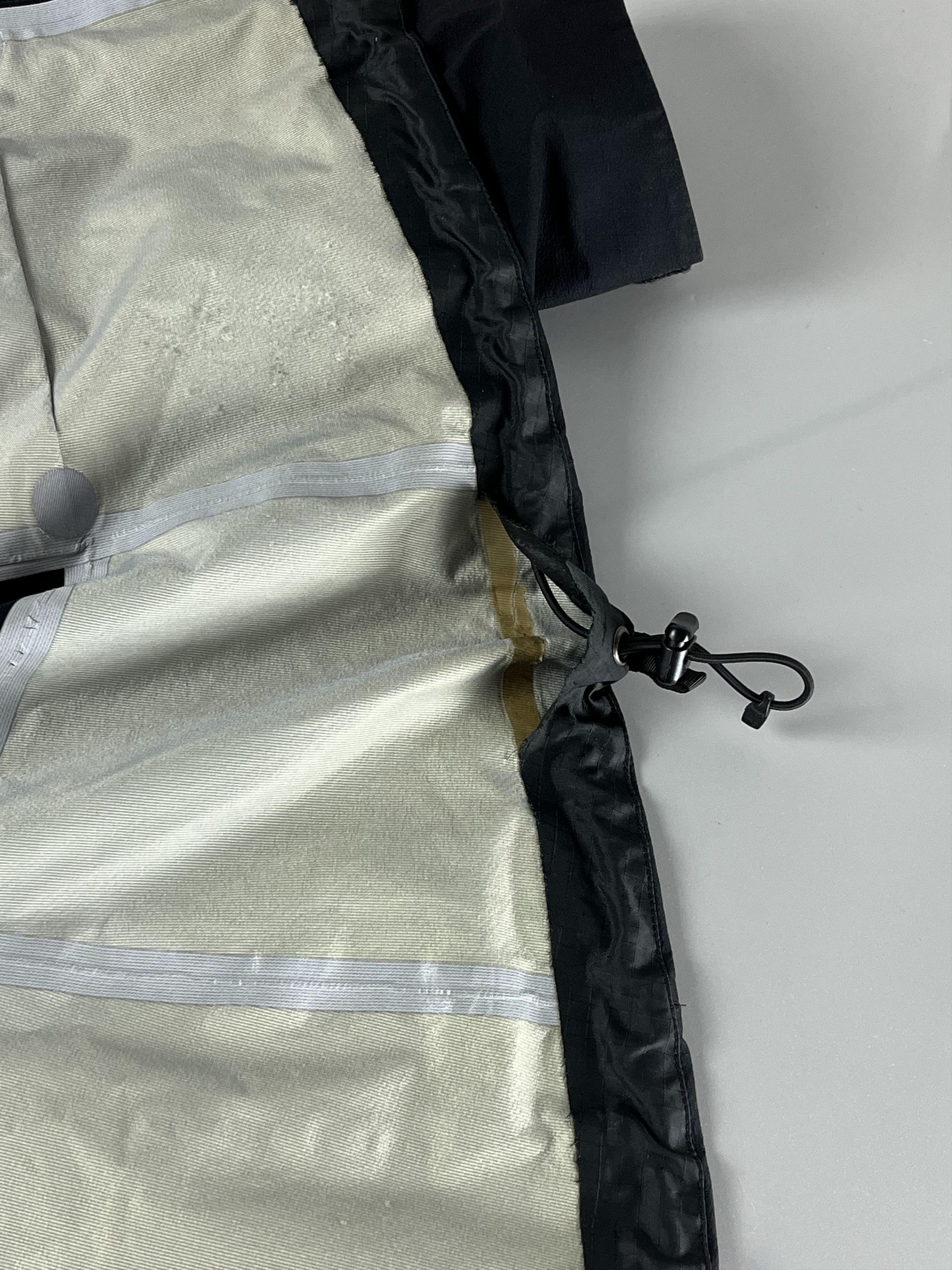 Arc'teryx Rare Arc'Teryx Vintage Raincoat Size US XS / EU 42 / 0 - 6 Thumbnail