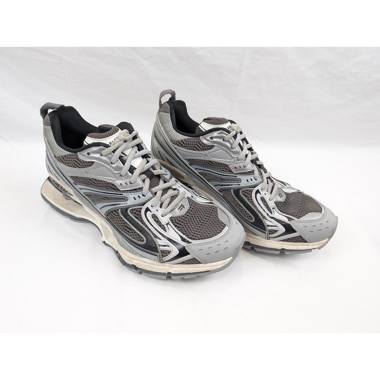 Balenciaga o1rshd1 Rubber X-Pander Sneakers in Grey/Black/White Size US 11 / EU 44 - 14 Thumbnail