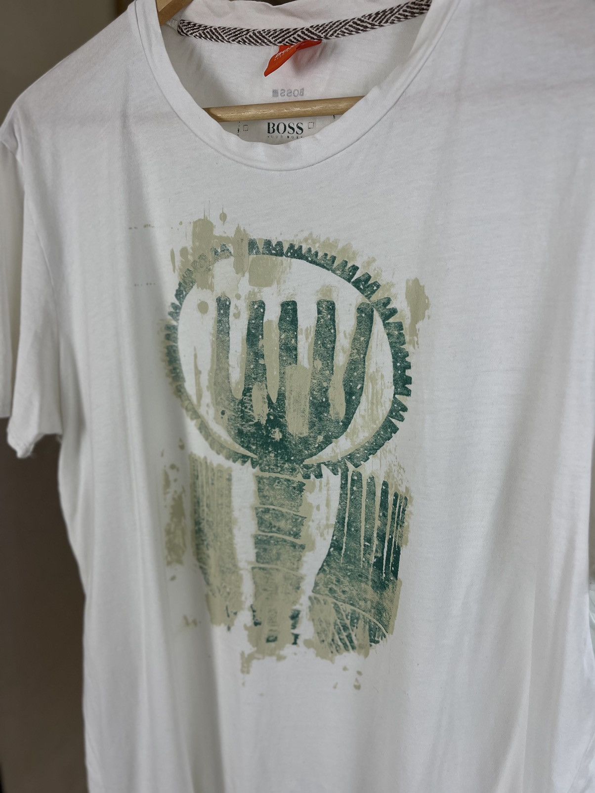 Hugo Boss BOSS Hugo Boss Slim Fit Abstract Graphic Tee White Size US XXL / EU 58 / 5 - 2 Thumbnail