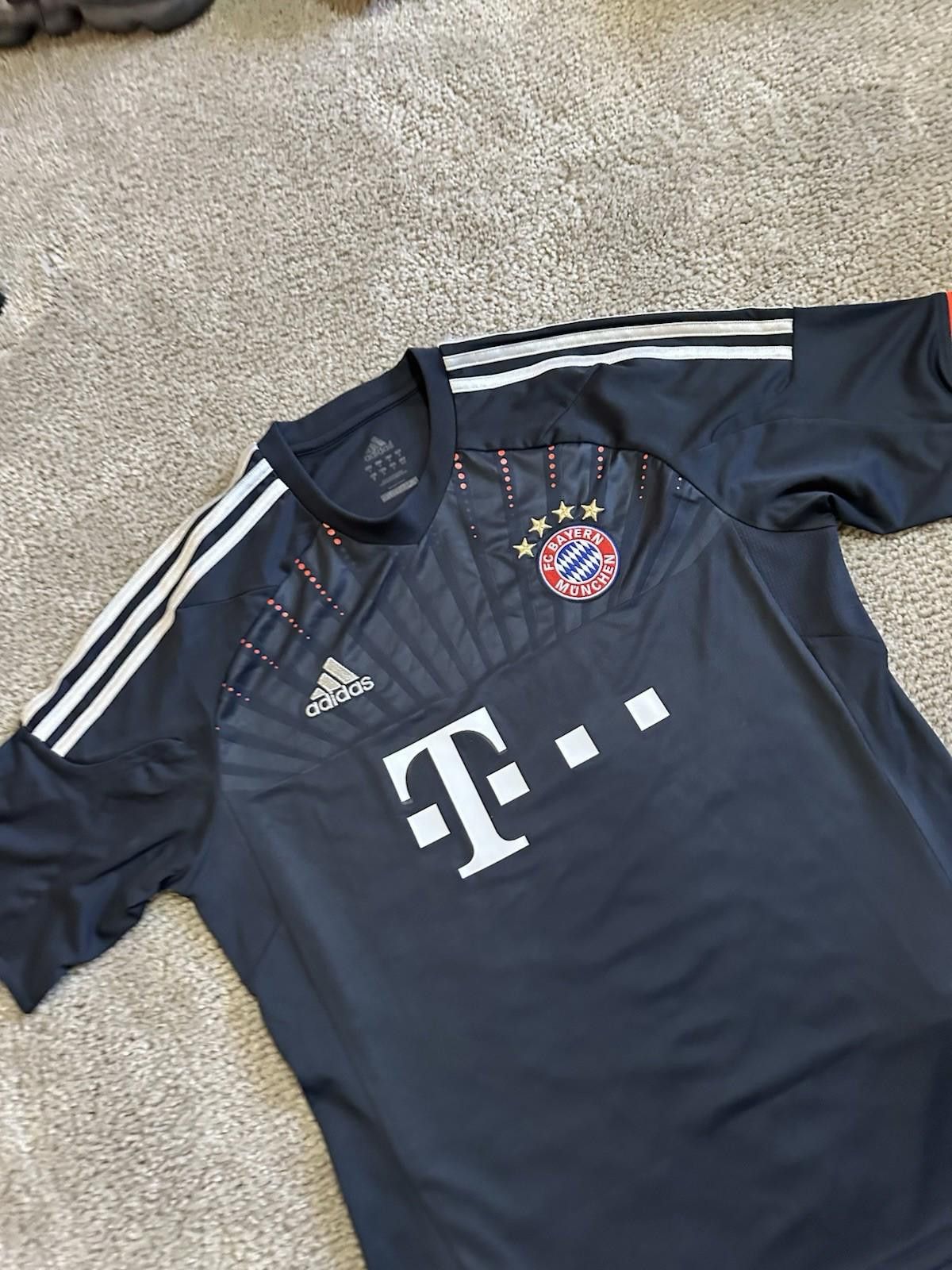 Adidas Bayern Munchen 2012/13 3RD Football Shirt Soccer Jersey Size US M / EU 48-50 / 2 - 3 Thumbnail