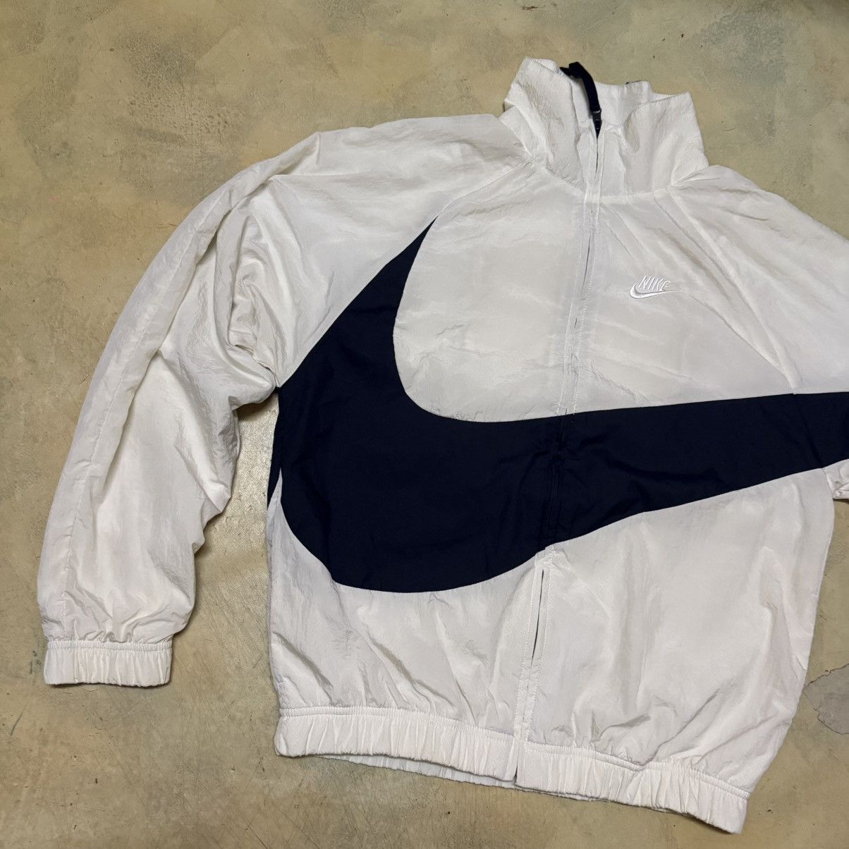 Nike Nike Big Swoosh Light Jacket Zipper Sweater Size US XS / EU 42 / 0 - 4 Thumbnail