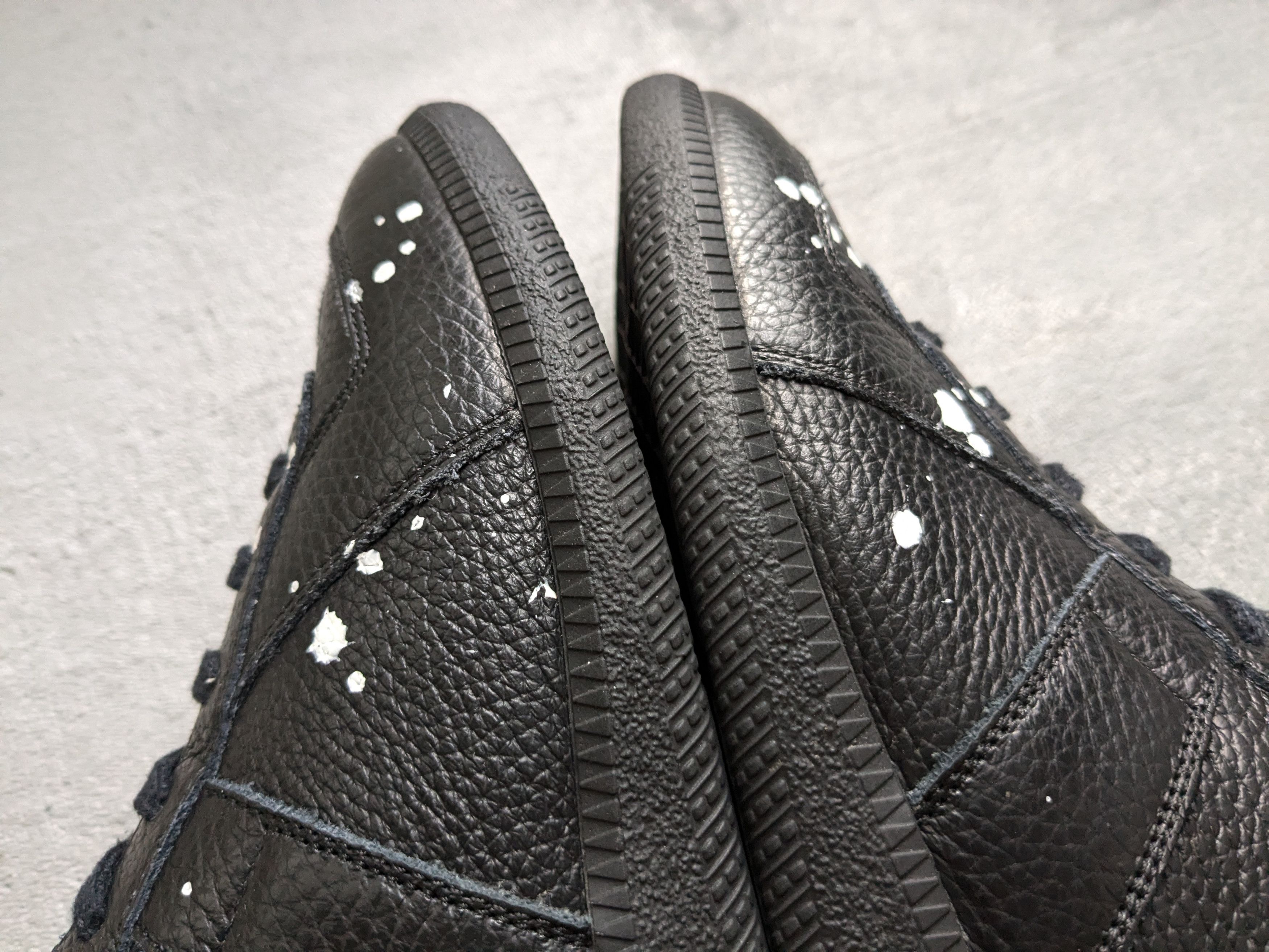 Maison Margiela Maison Margiela Replica GAT Black 7 40 Paint Splatter White Size US 7 / EU 40 - 9 Thumbnail