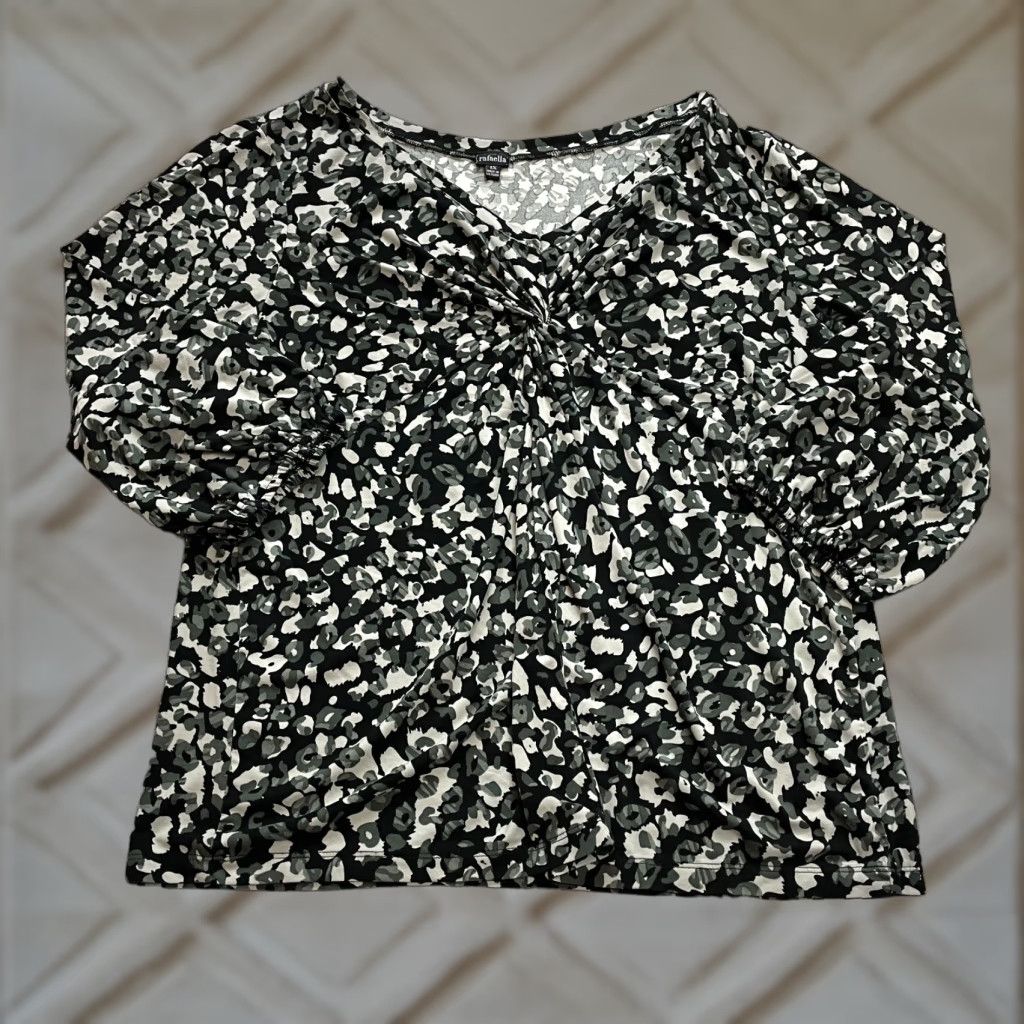 Vintage Rafaella Blouse Shirt Womens 1X Black Long Sleeve V Neck Bunched Chest Stretch Polka Dot Lace Screened for Business Casual Workwear Size XL / US 12-14 / IT 48-50 - 1 Thumbnail