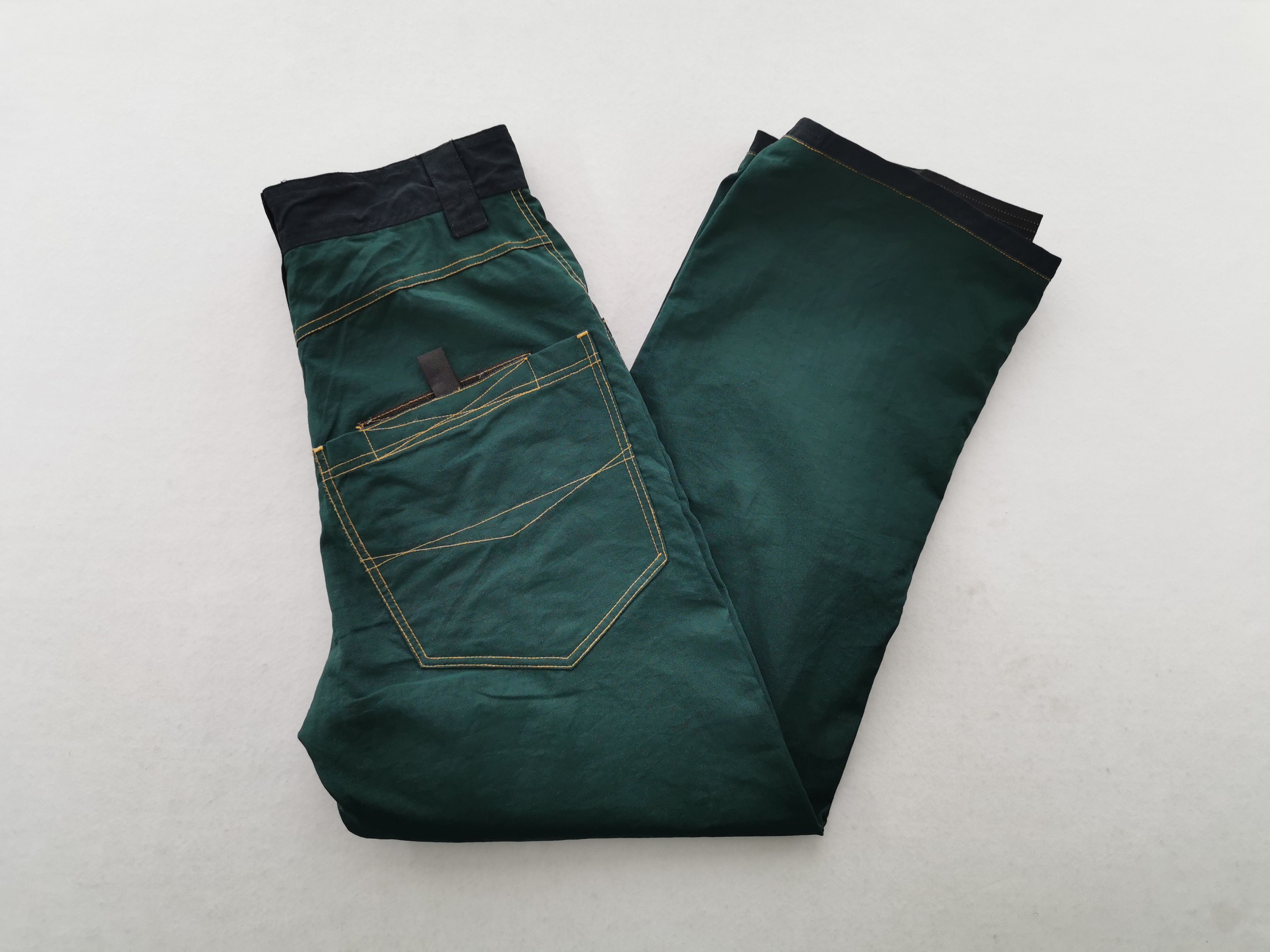 Quiksilver Vintage Quiksilver Australia Tracksuit Ski Pants Size L Size US 33 - 1 Thumbnail