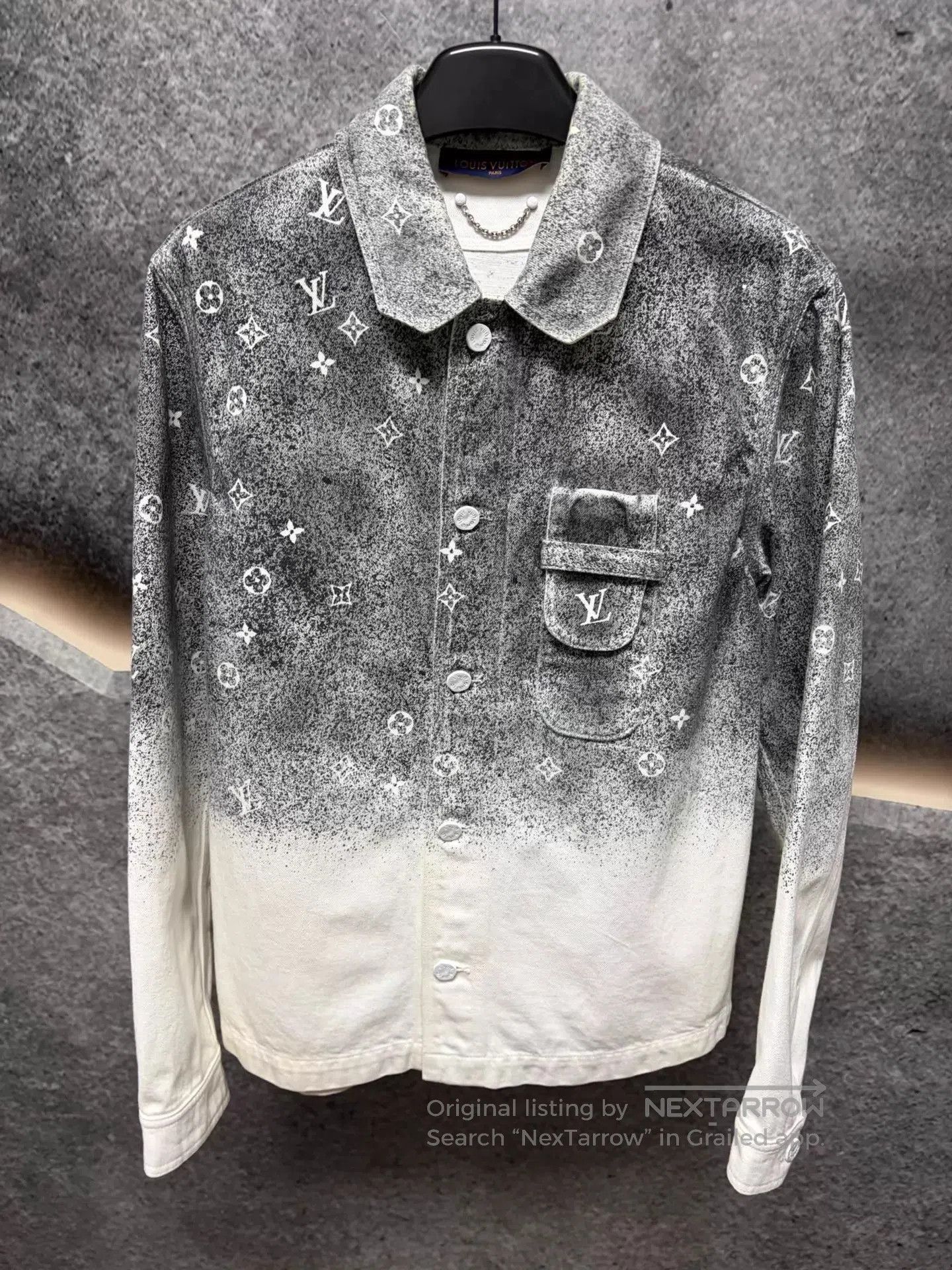 Louis Vuitton Multi Gradient Print Long Sleeve Button-Up Shirt. Size US M / EU 48-50 / 2 - 1 Thumbnail