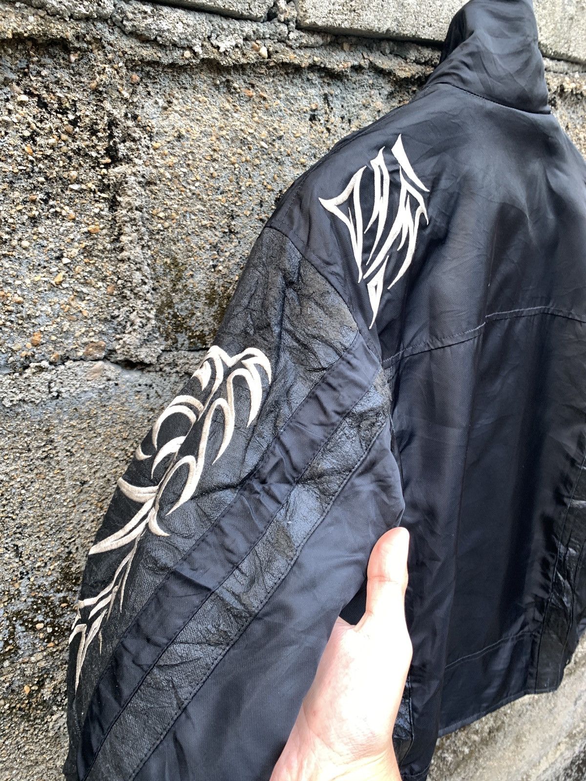 Japanese Brand Vintage Hanging Around Outrageous Fellow Zipper Jacket Size US L / EU 52-54 / 3 - 13 Thumbnail